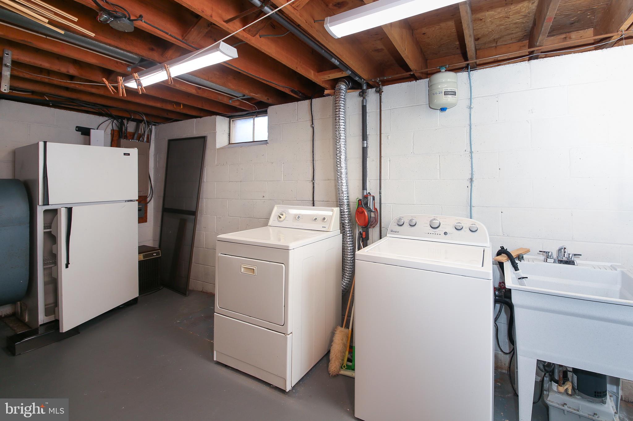 THE HIGHLANDS - Residential