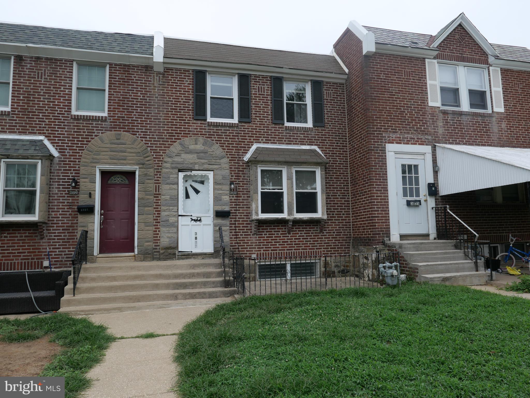 Welcome Home!! Come see this move in ready 3 bedroom, 1 full bath townhome. Located in a very desirable section of Drexel Hill. The stunning hardwood floors hit you as soon as you enter the living room. The floors were professionally sanded, stained and coated with poly. The living room is large and filled with natural light. Formal dining room leads to a very nice kitchen with lots of cabinetry. 2nd floor has 3 bedrooms and a full hall bath. Lower level has a finished section for workout room or office. Laundry facilities and a rear exit along with an entrance from the garage so on those rainy days you will not get wet with groceries. This home is perfect and ready for its new owners.
