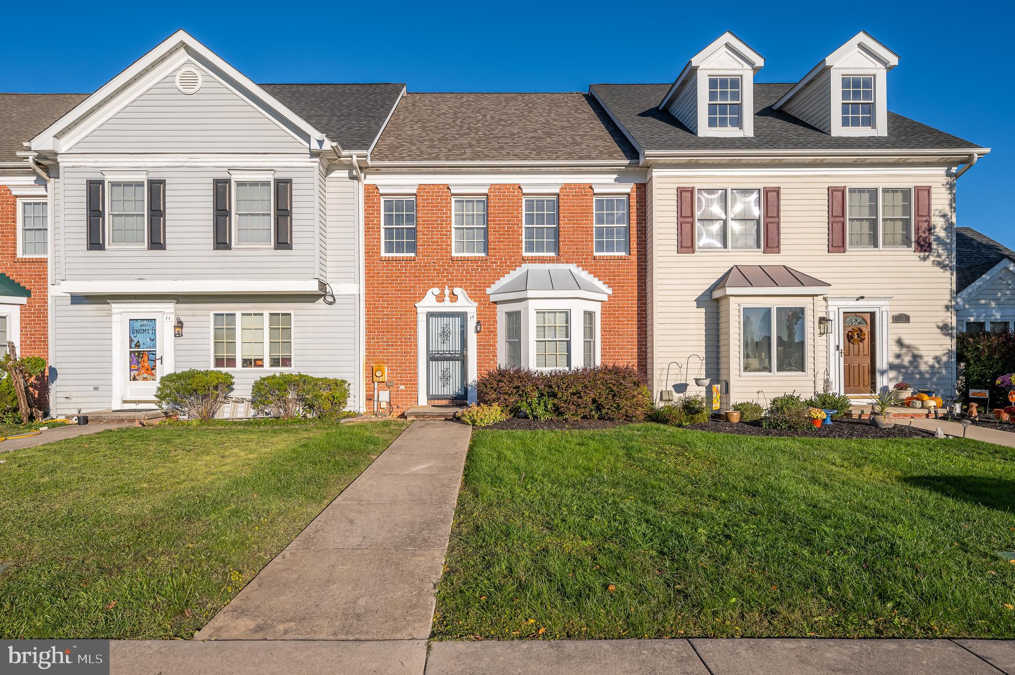 LOCUST HILL - Residential Lease