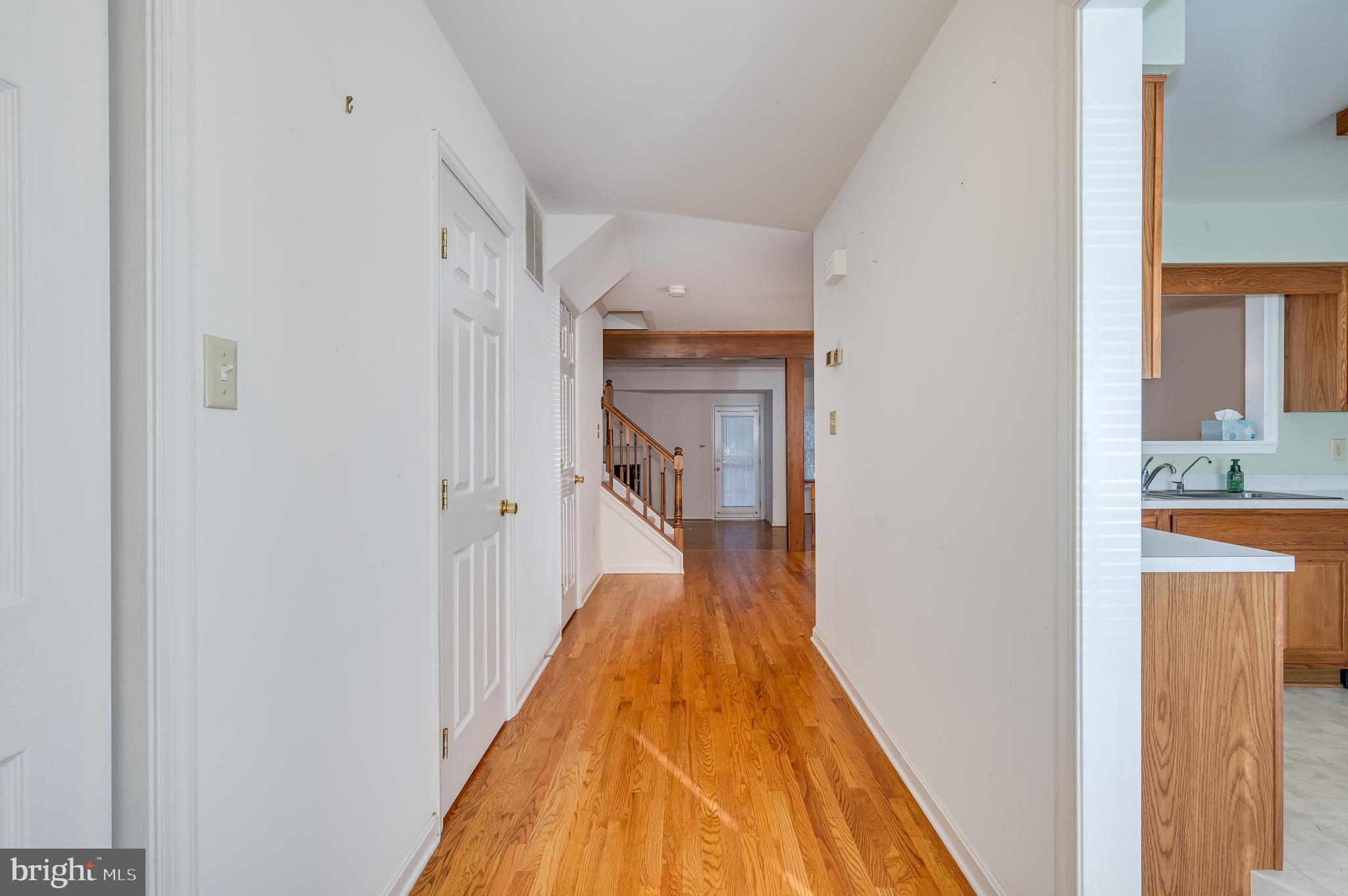 LOCUST HILL - Residential Lease