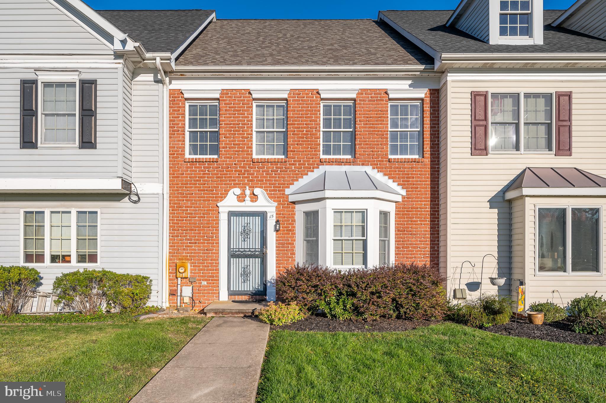 LOCUST HILL - Residential Lease