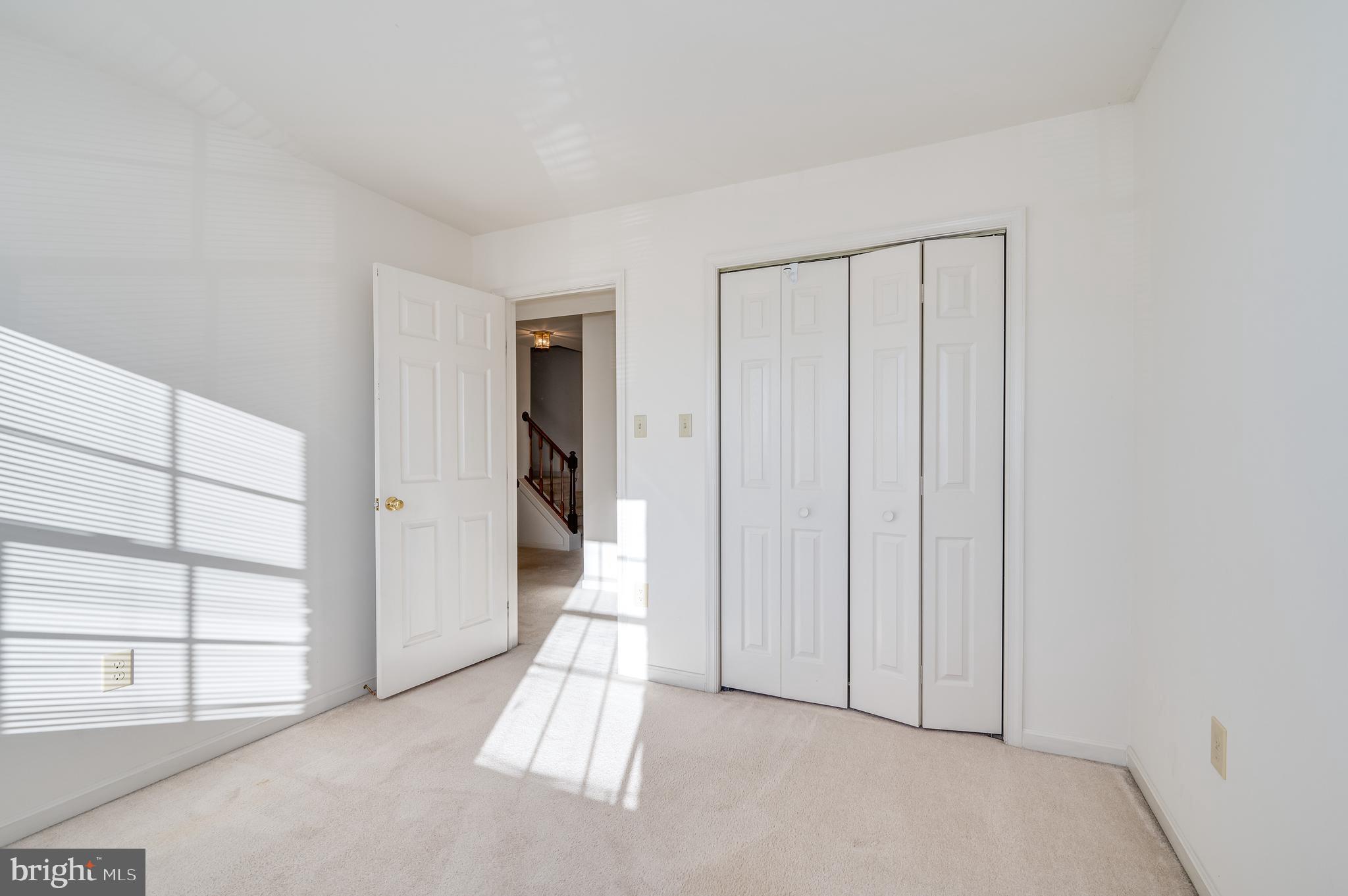 LOCUST HILL - Residential Lease