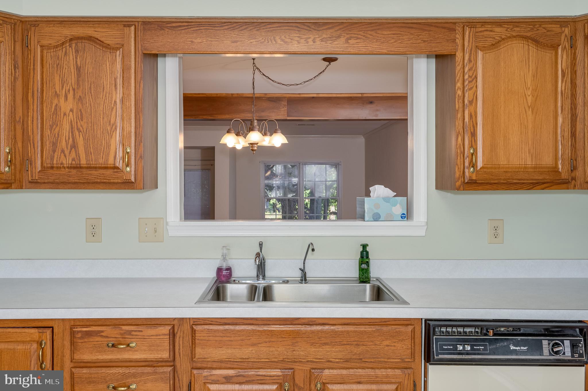 LOCUST HILL - Residential Lease