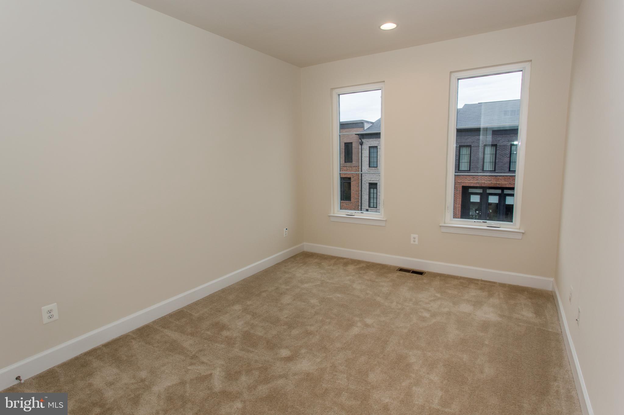 GARDEN DISTRICT AT BRAMBLETON TOWN CENTER - Residential Lease