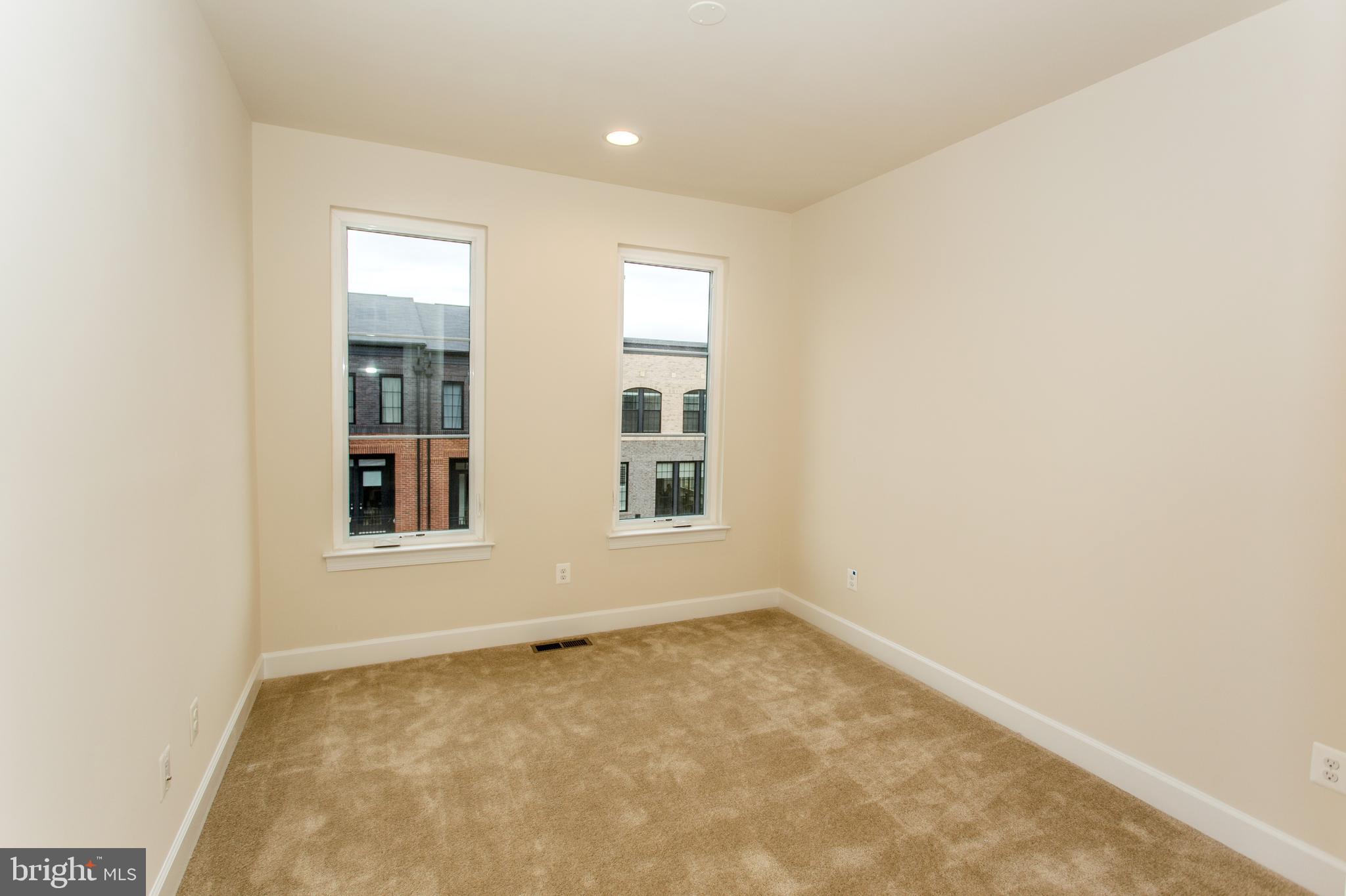 GARDEN DISTRICT AT BRAMBLETON TOWN CENTER - Residential Lease