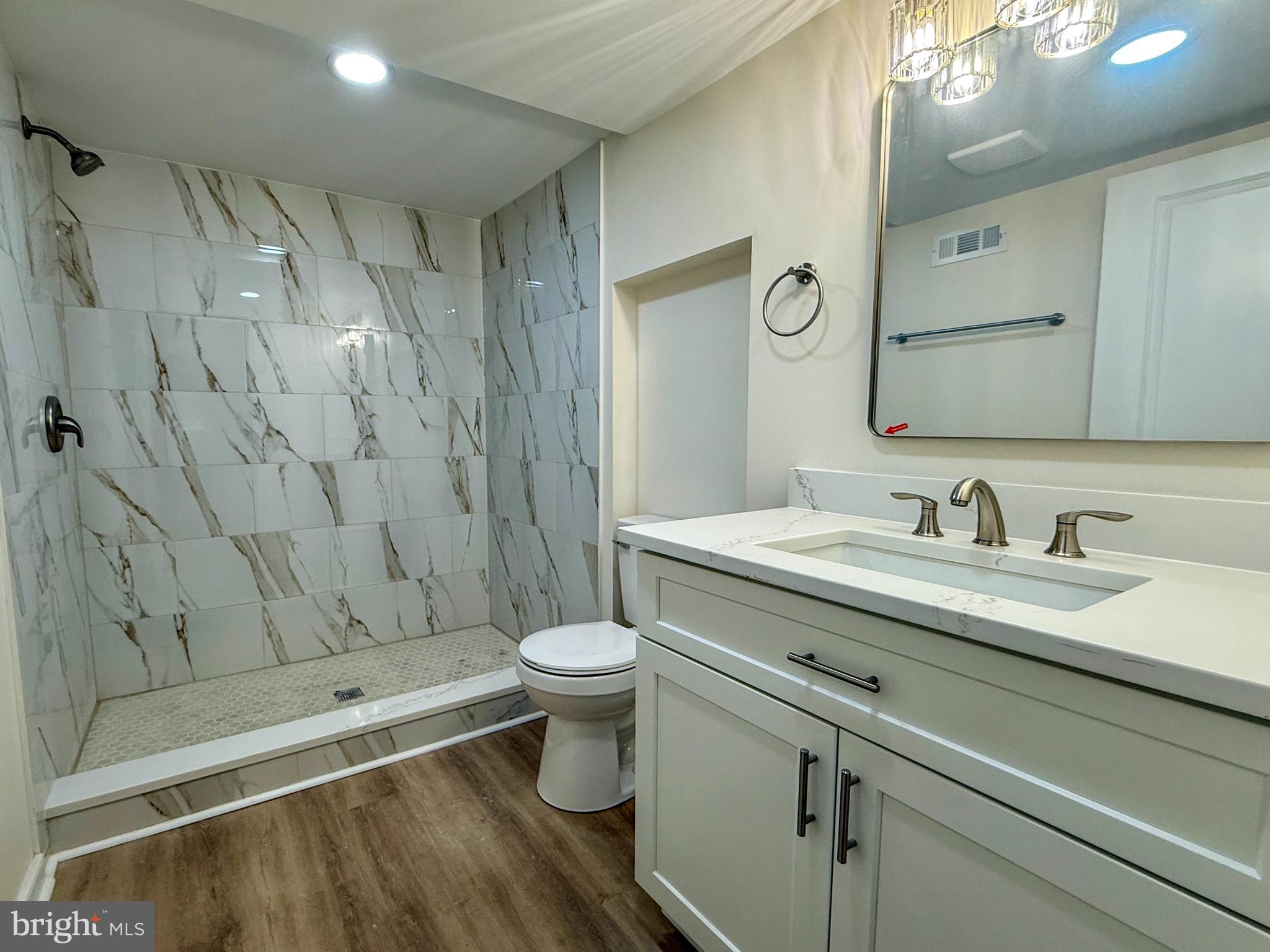 CARROLLWOOD - Residential