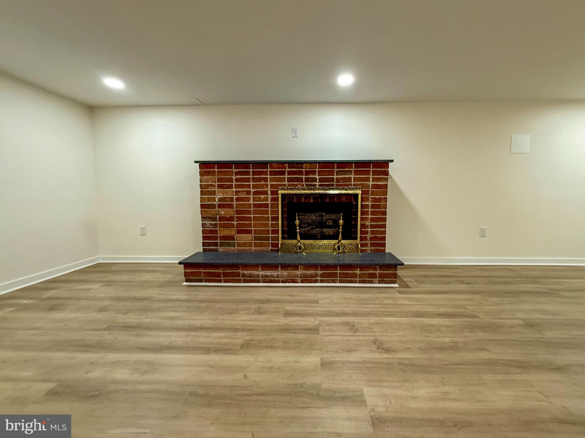 CARROLLWOOD - Residential