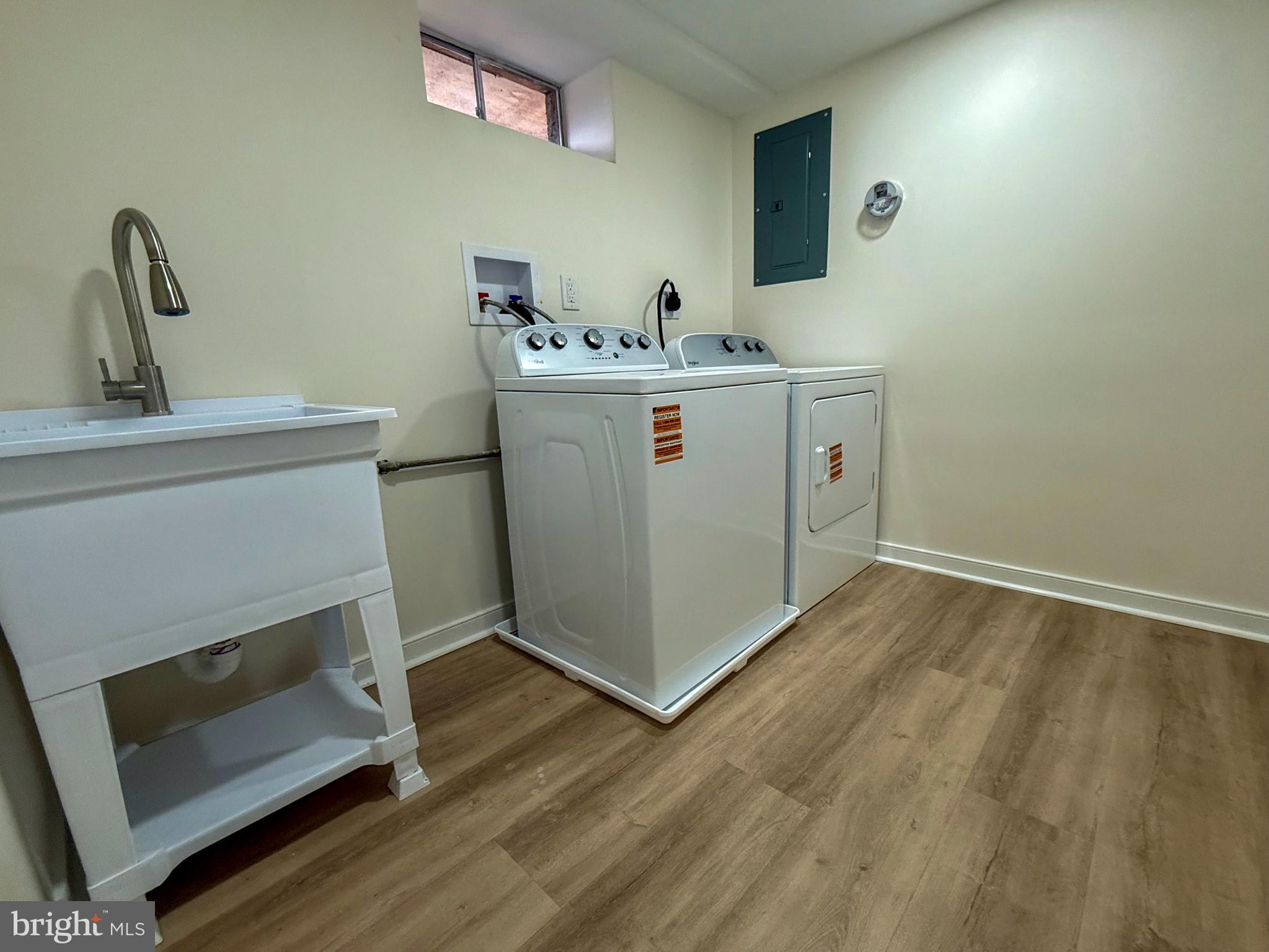 CARROLLWOOD - Residential