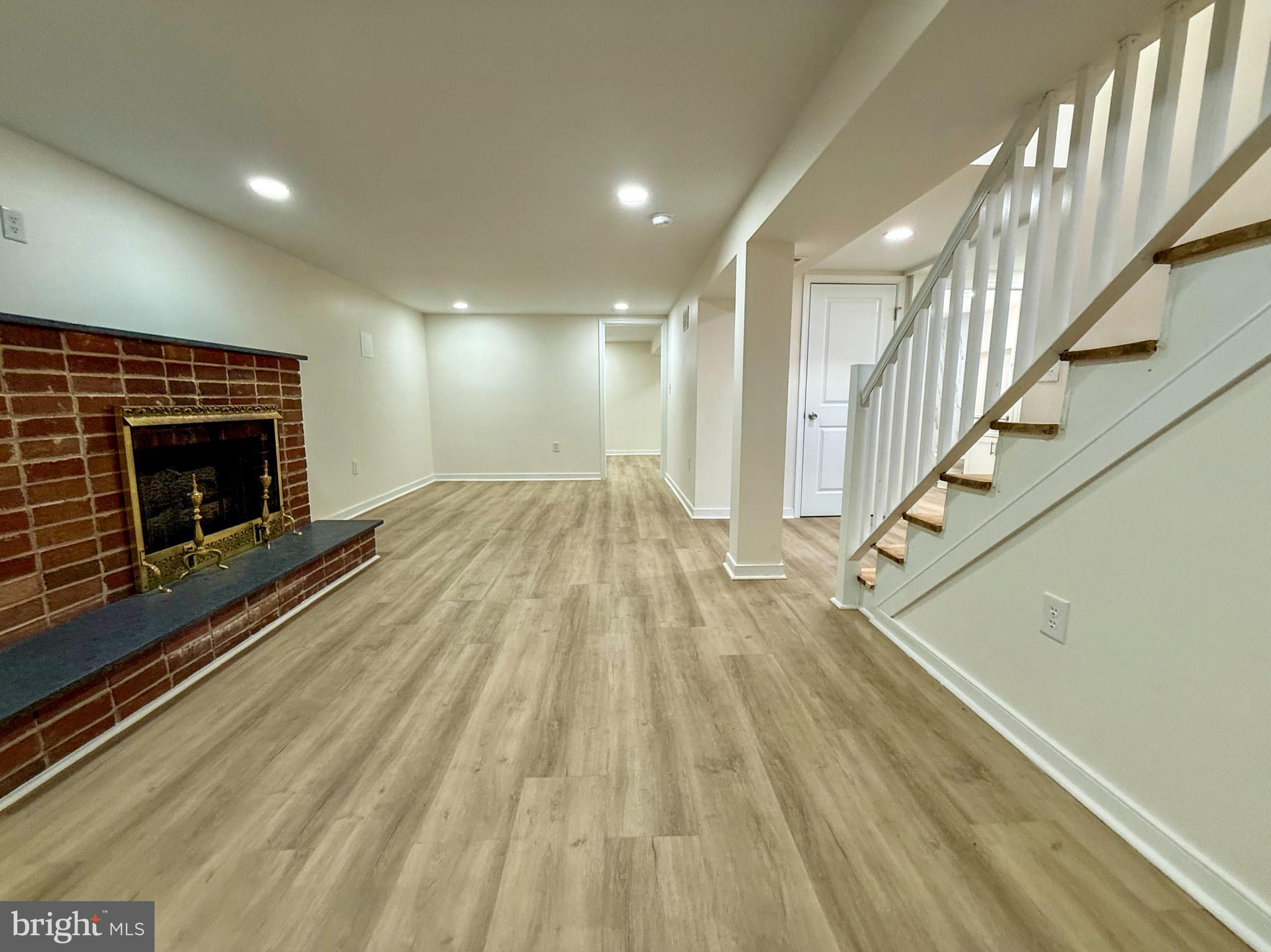 CARROLLWOOD - Residential