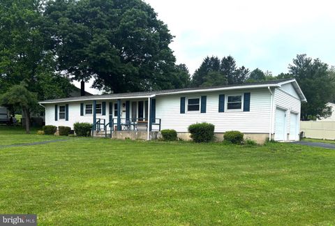 230 EISENHOWER DRIVE ORWIGSBURG PA 17961
