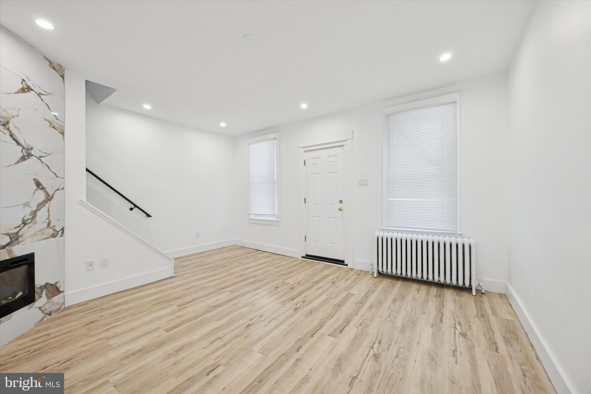 GERMANTOWN (EAST) - Residential