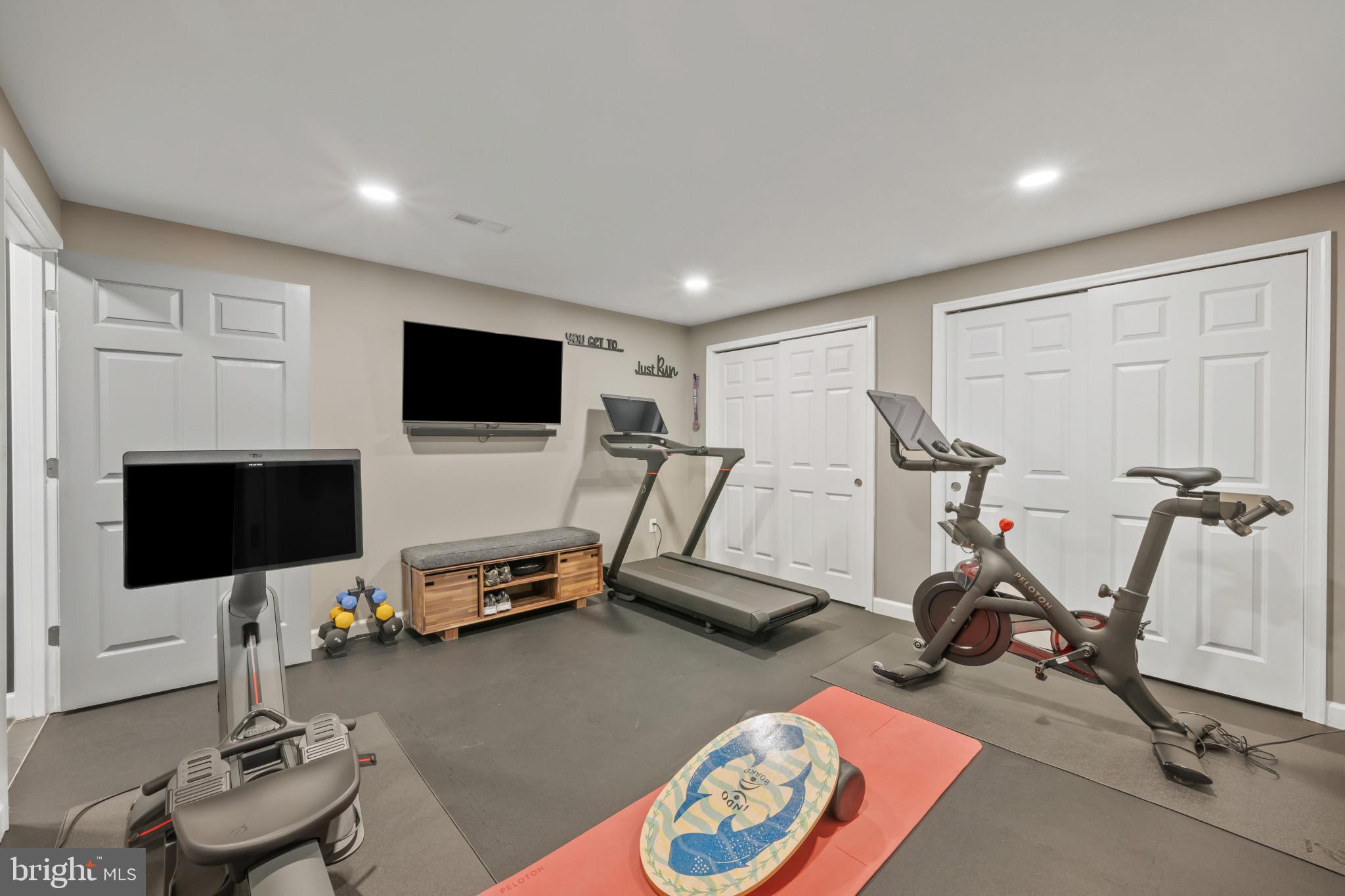 POPLAR POINT - Residential