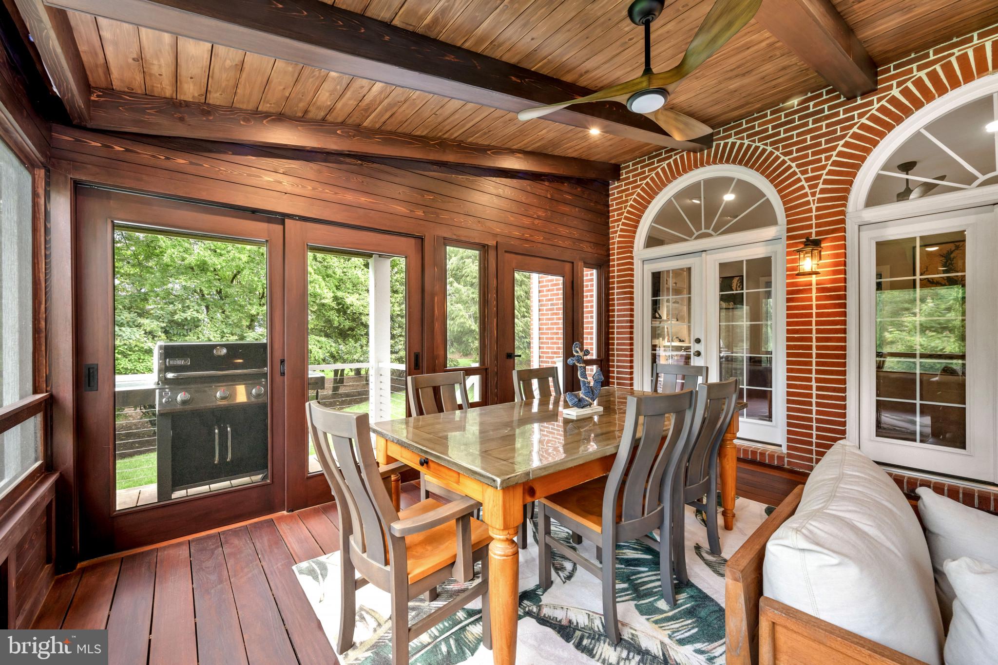 POPLAR POINT - Residential