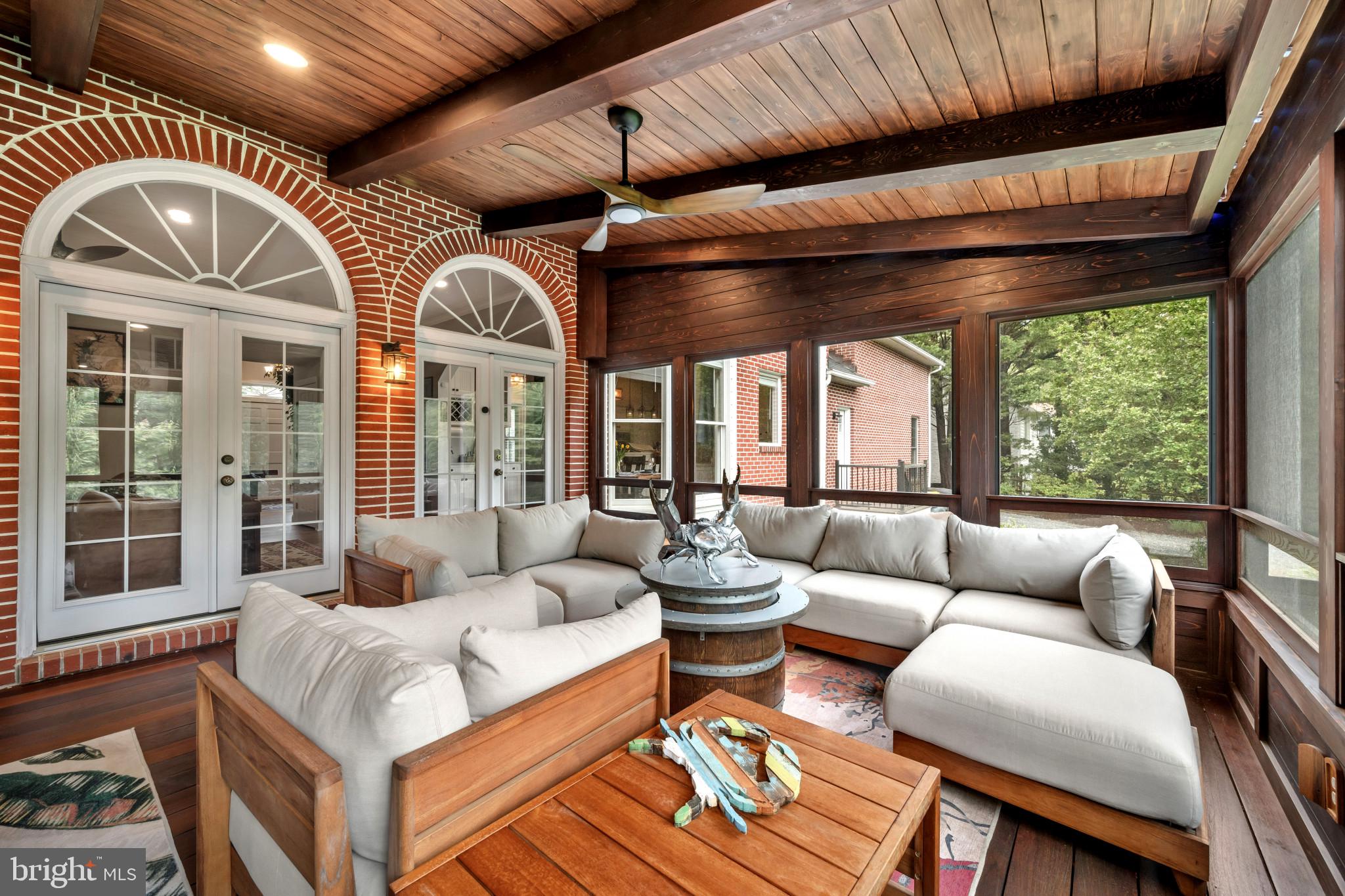 POPLAR POINT - Residential