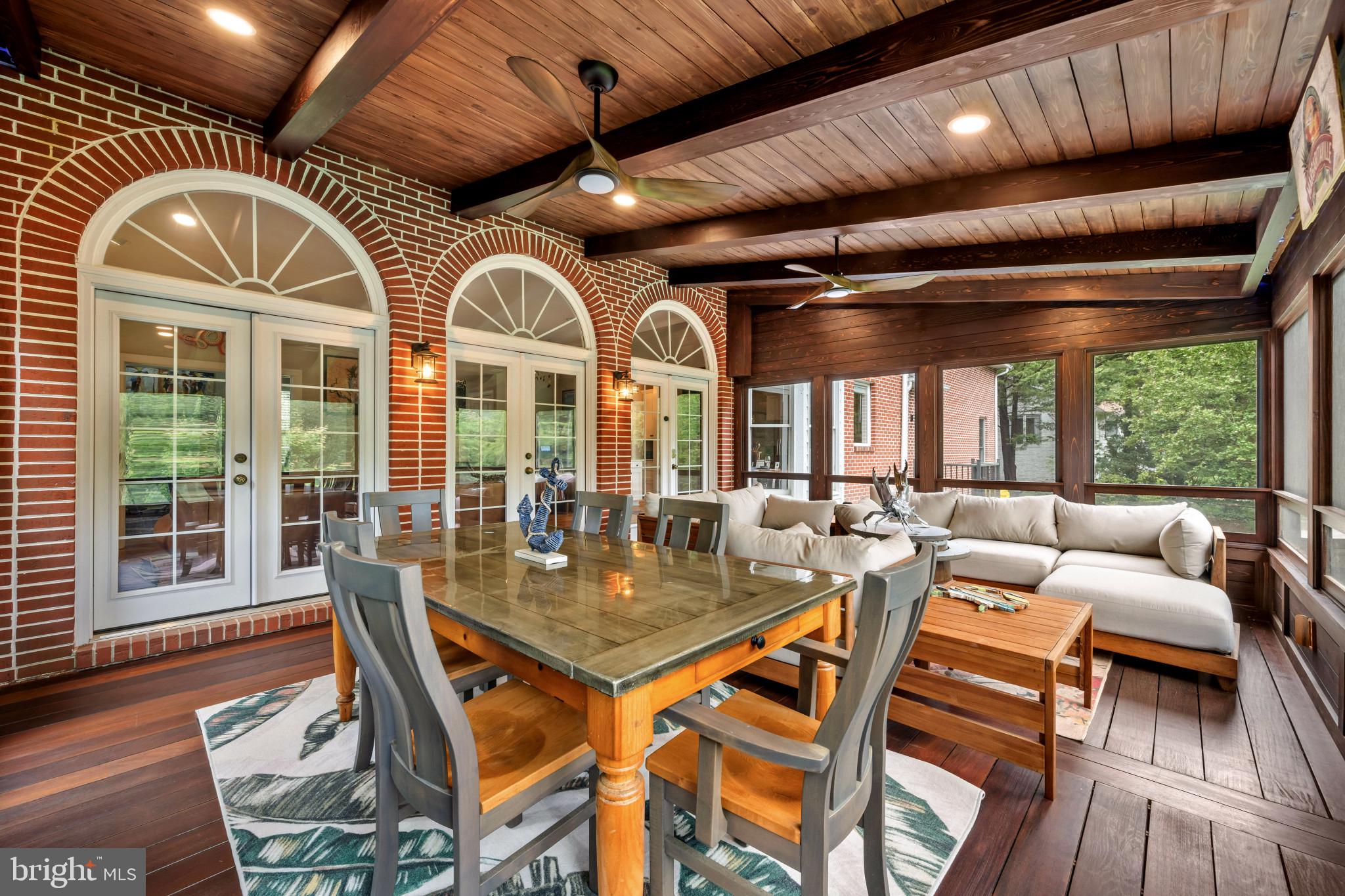 POPLAR POINT - Residential