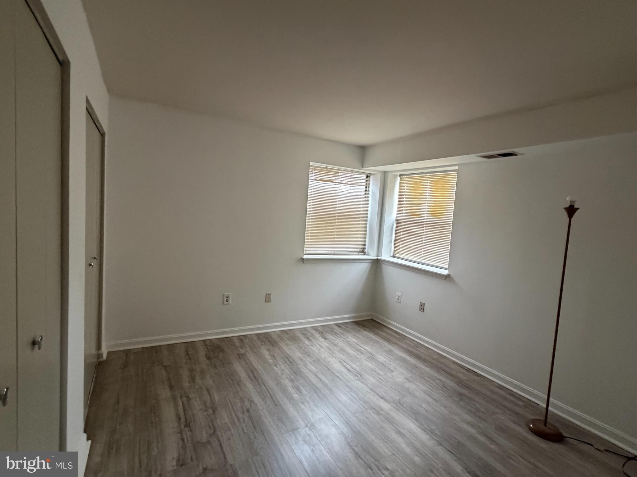 CROMWELL FOUNTAIN - Residential