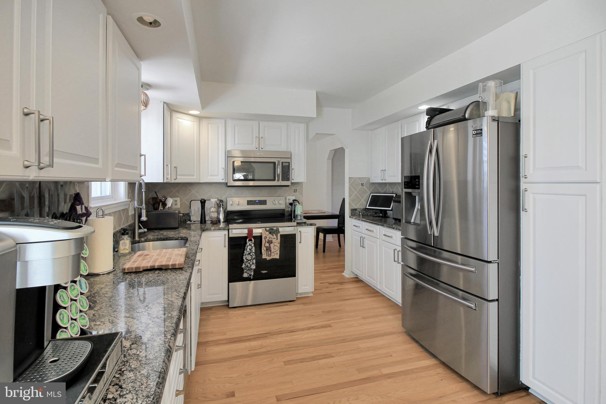 HILLCREST MDWS - Residential