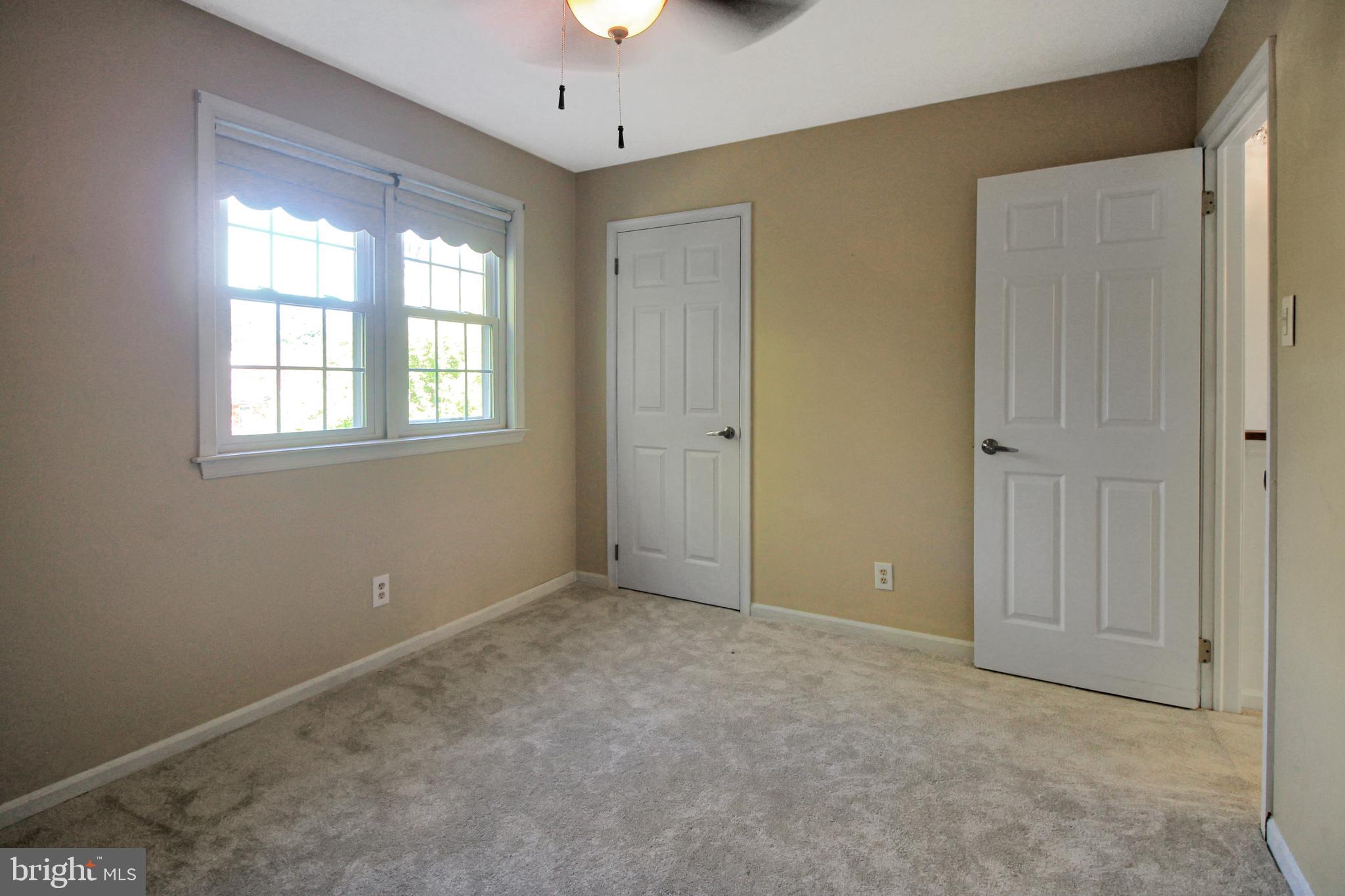 HILLCREST MDWS - Residential