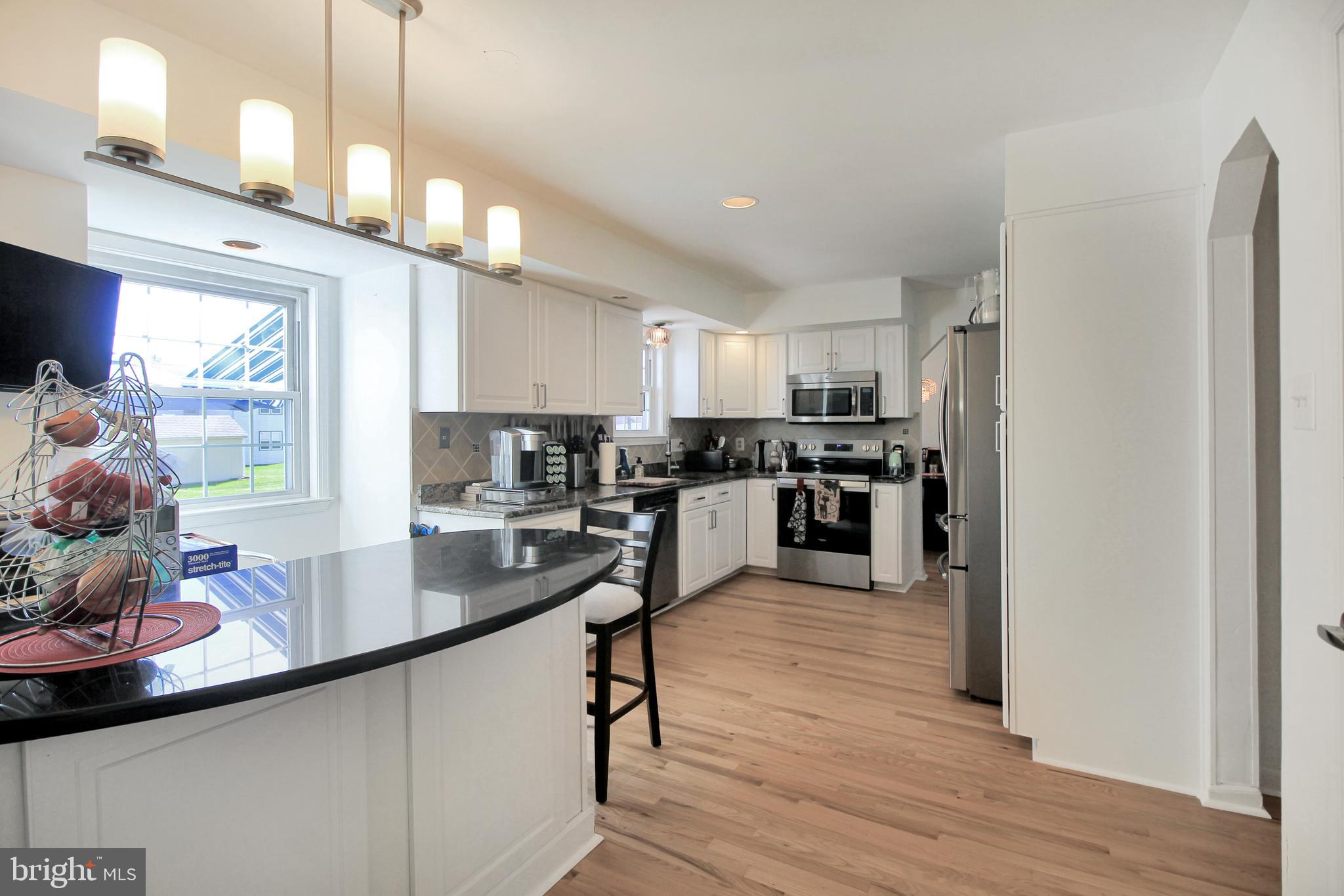 HILLCREST MDWS - Residential