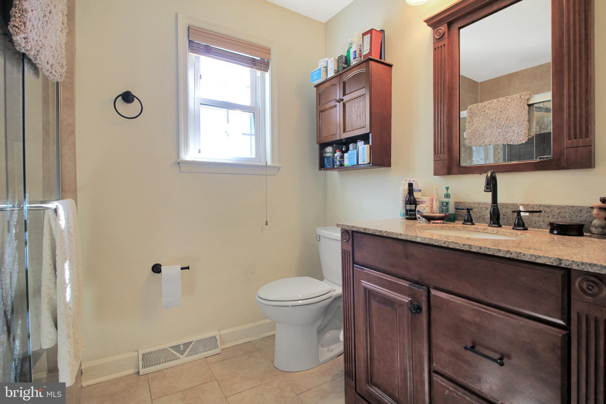 HILLCREST MDWS - Residential