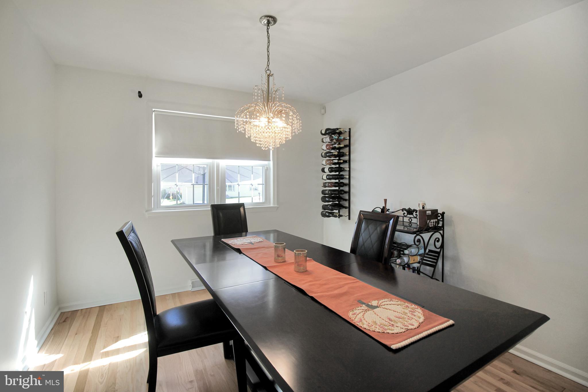 HILLCREST MDWS - Residential