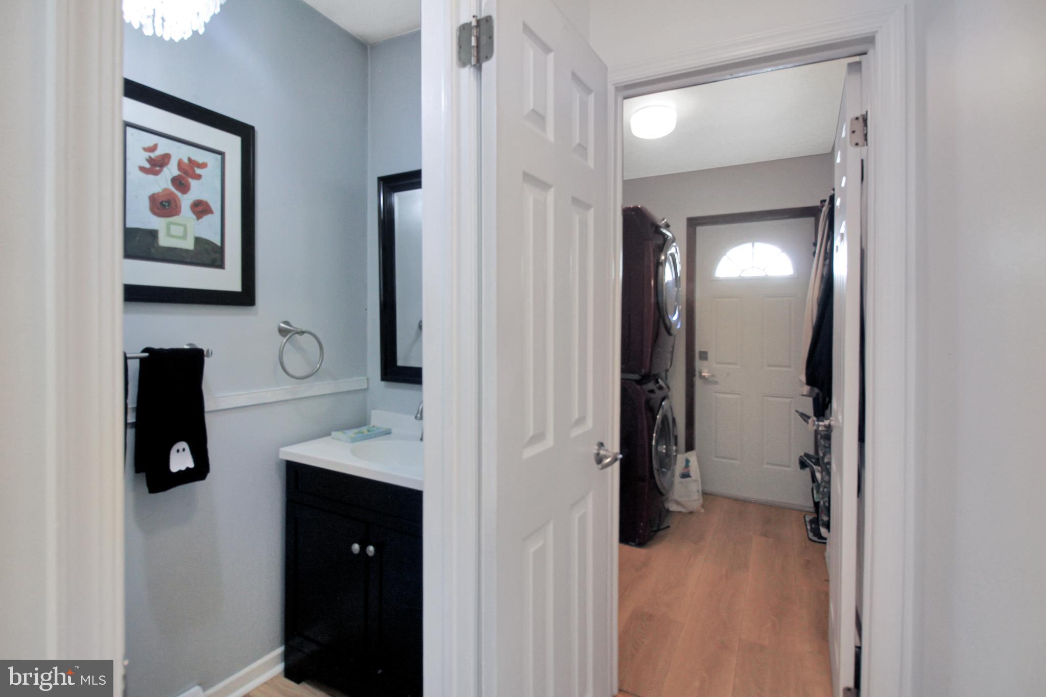 HILLCREST MDWS - Residential