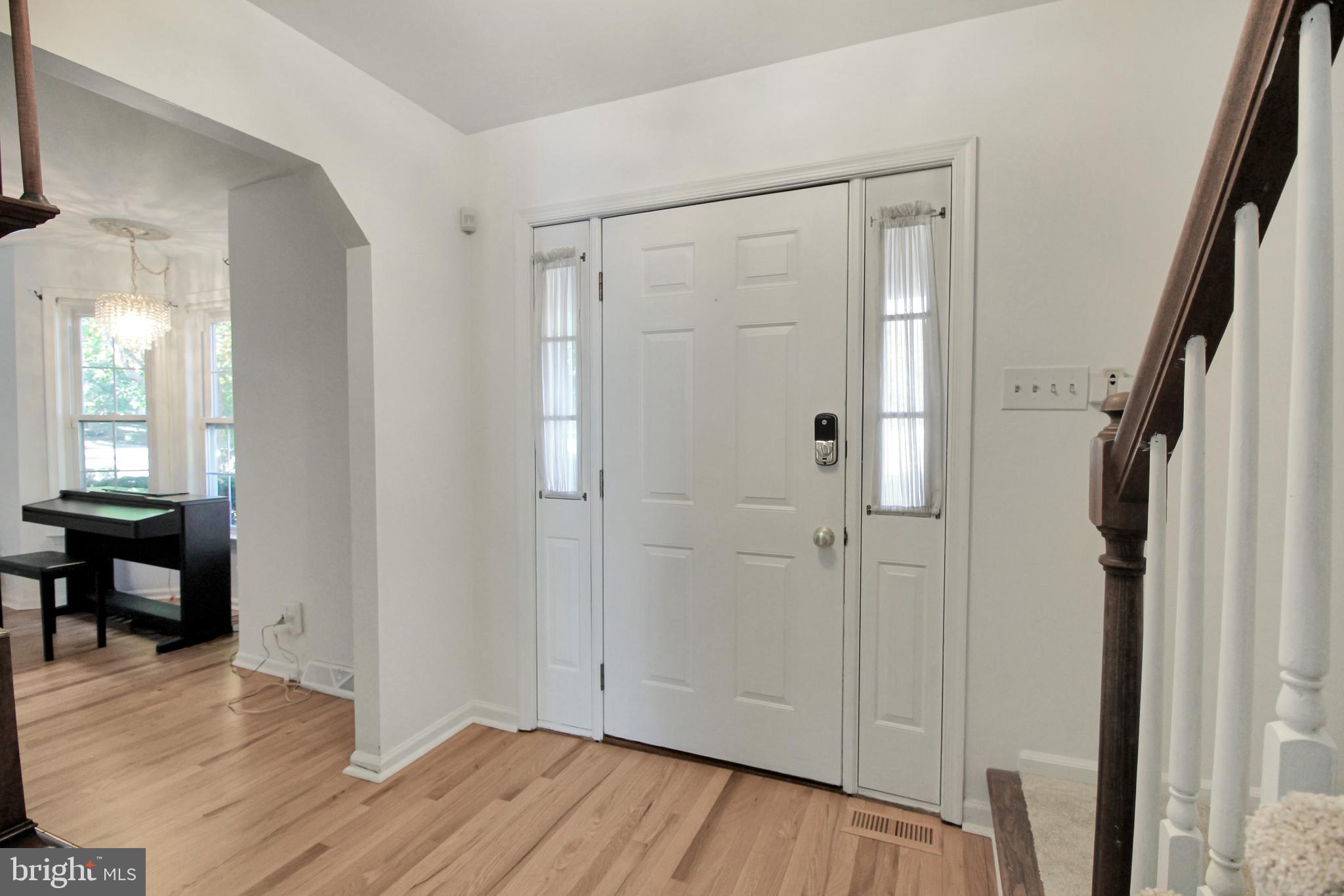 HILLCREST MDWS - Residential