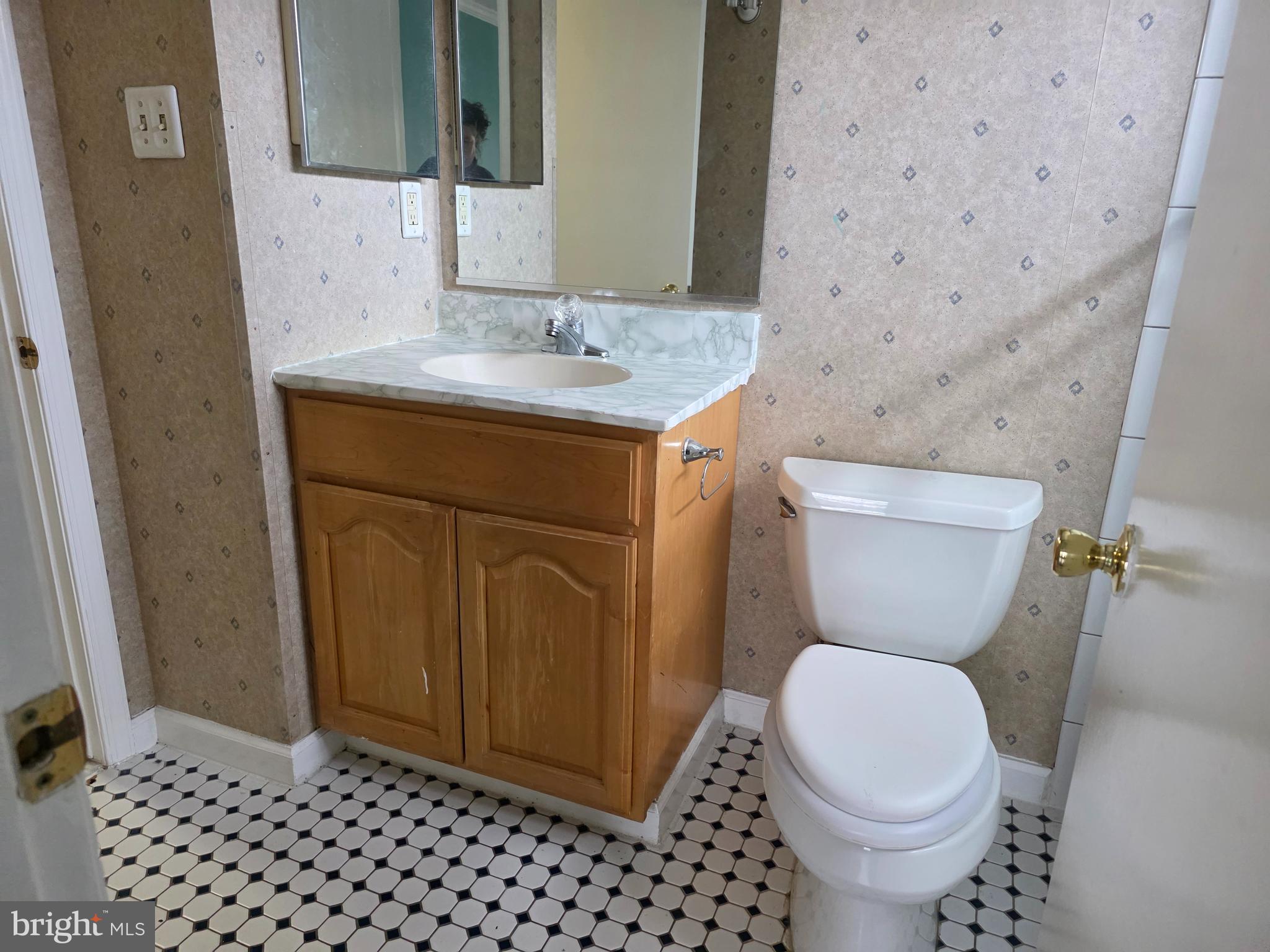 LAUREL LAKES - Residential Lease