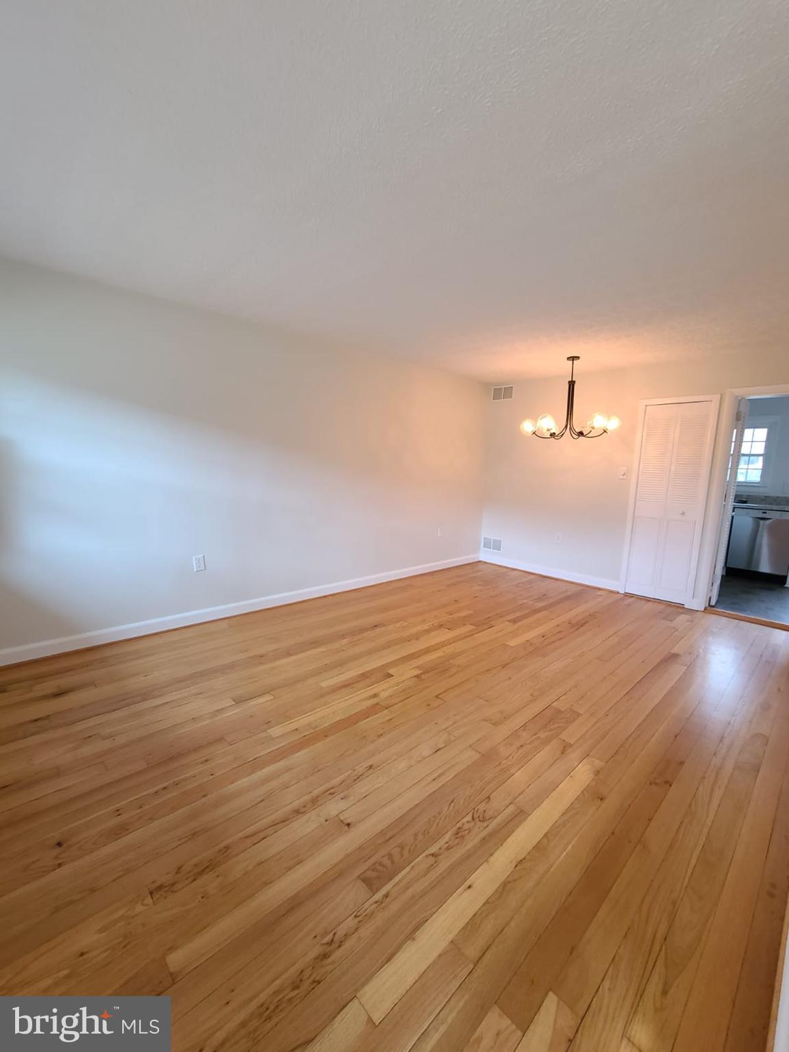 220 S VIRGINIA AVENUE 82