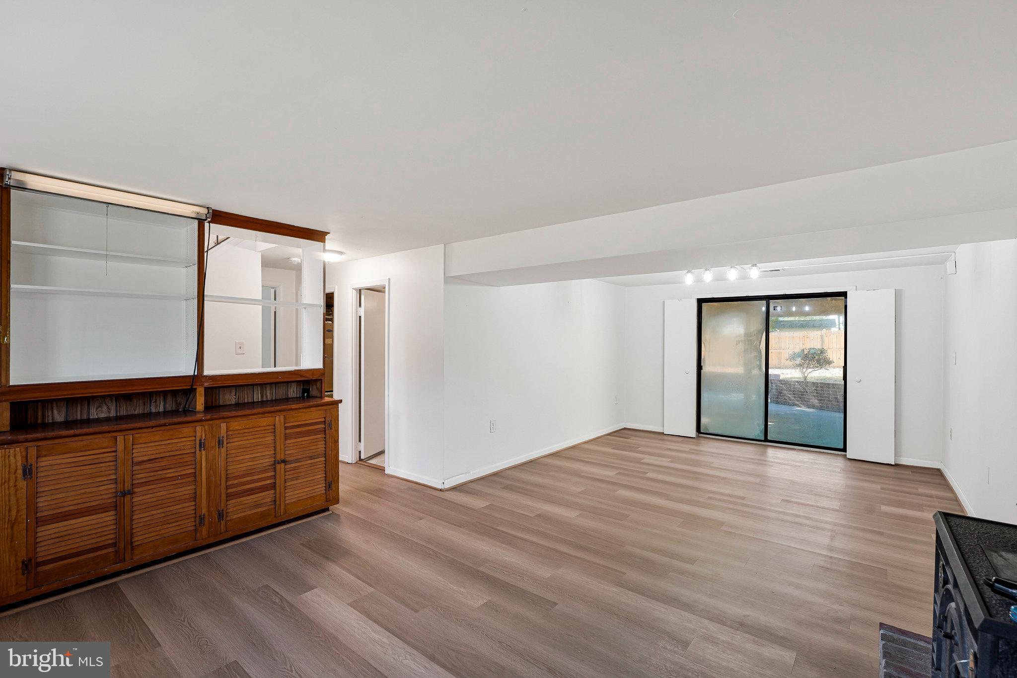 DULLES PARK - Residential