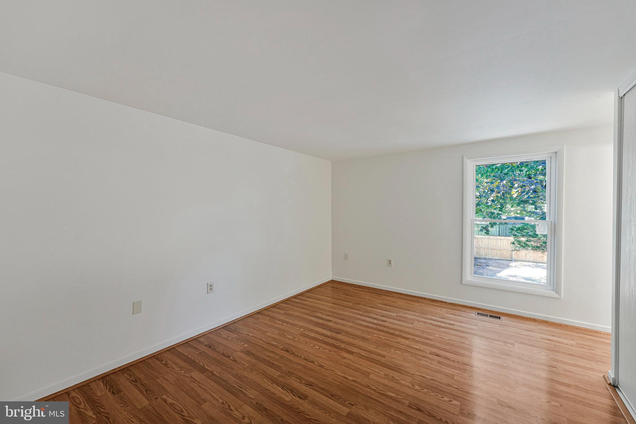 DULLES PARK - Residential