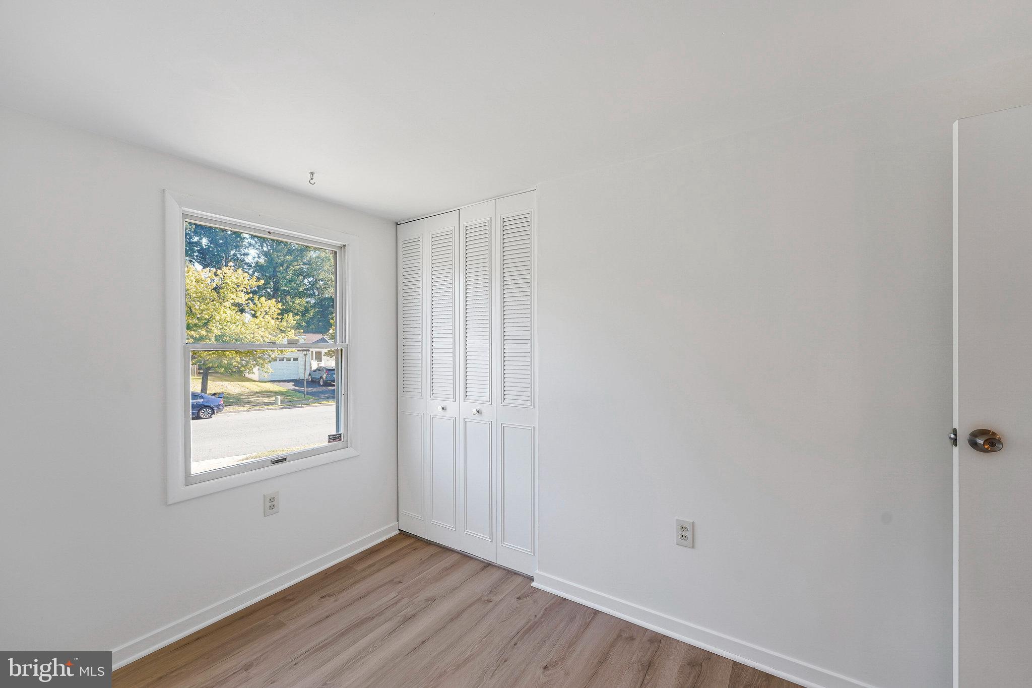 DULLES PARK - Residential