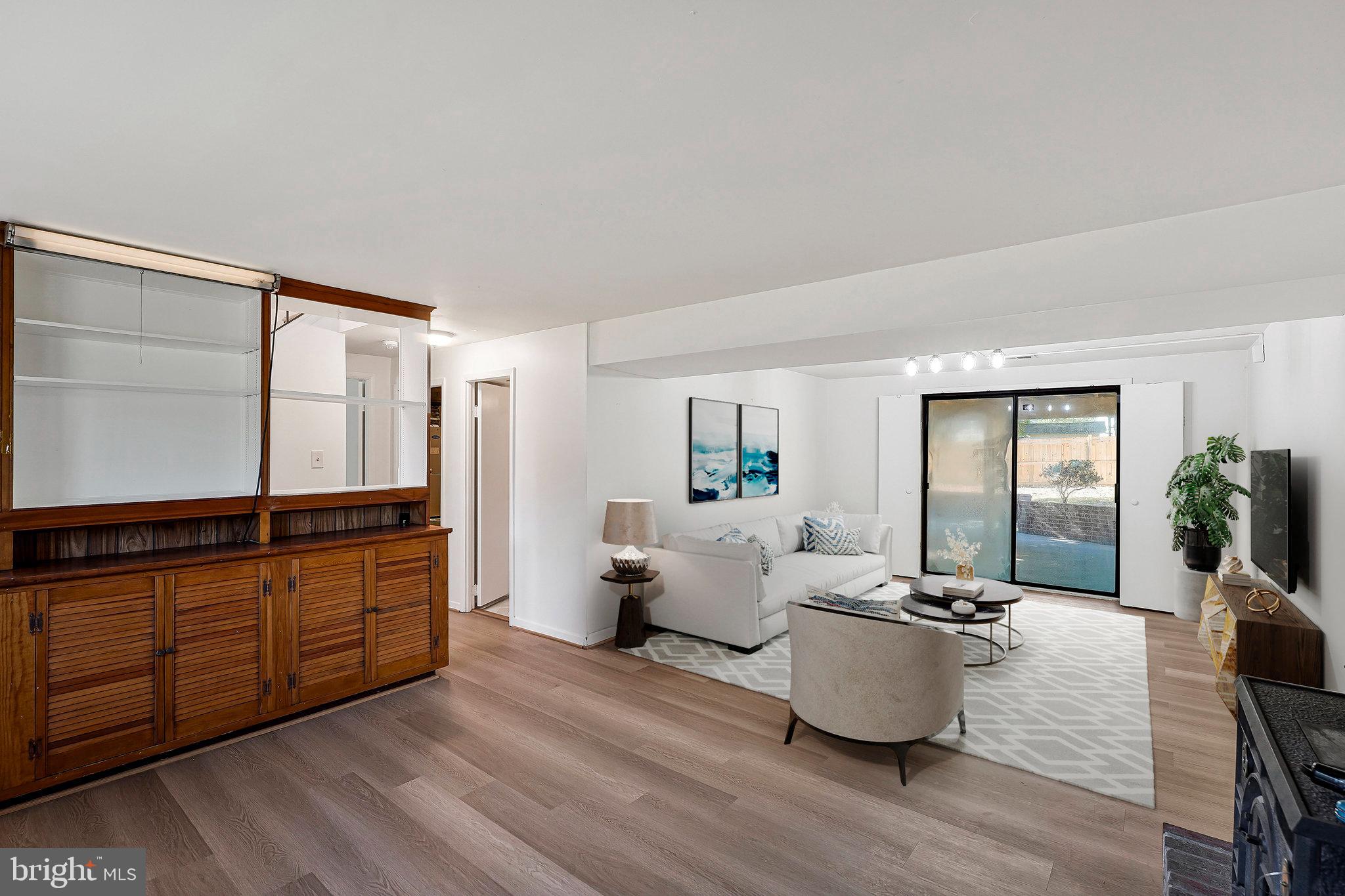 DULLES PARK - Residential