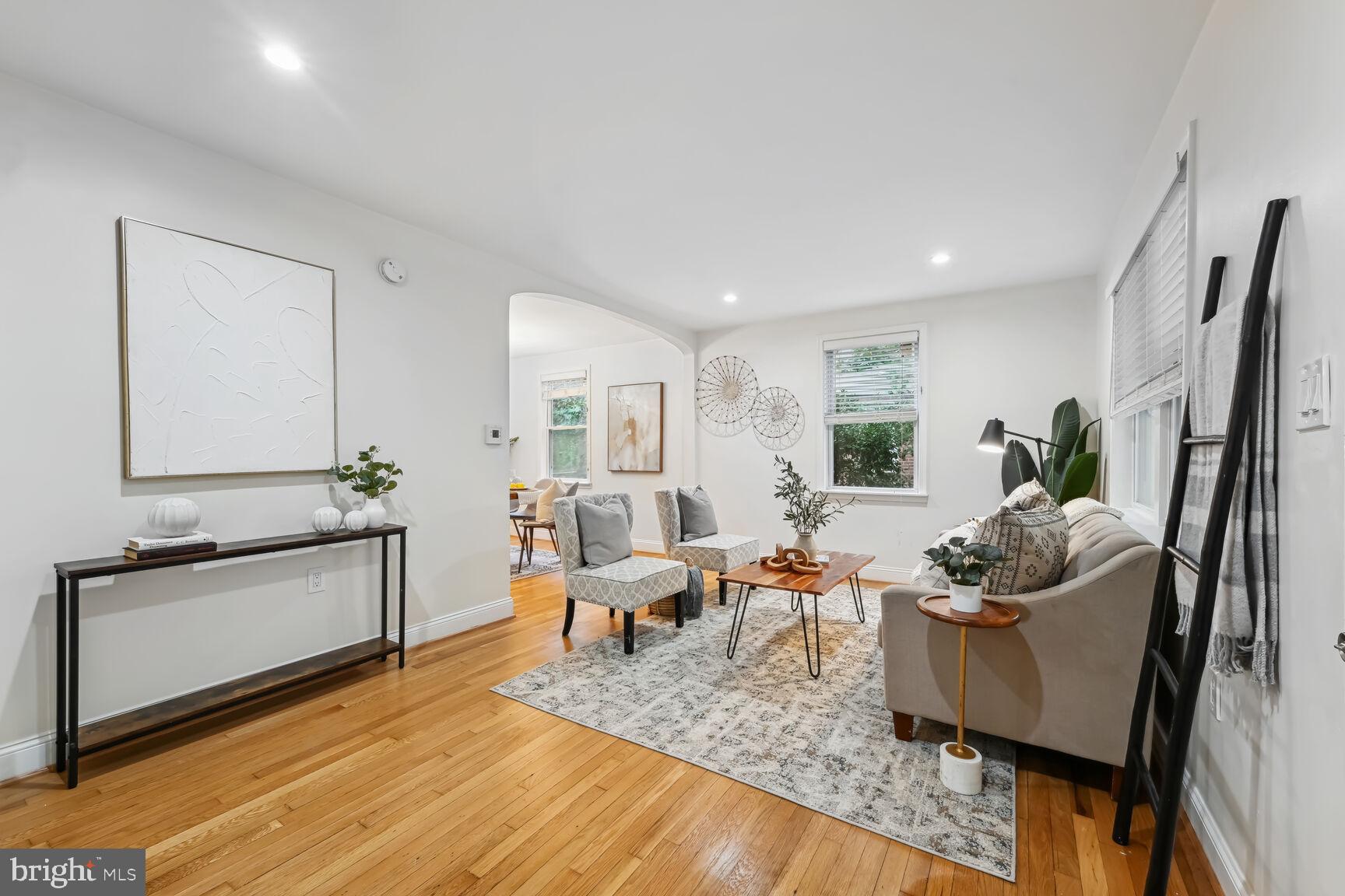 FOREST ESTATES - Residential Lease