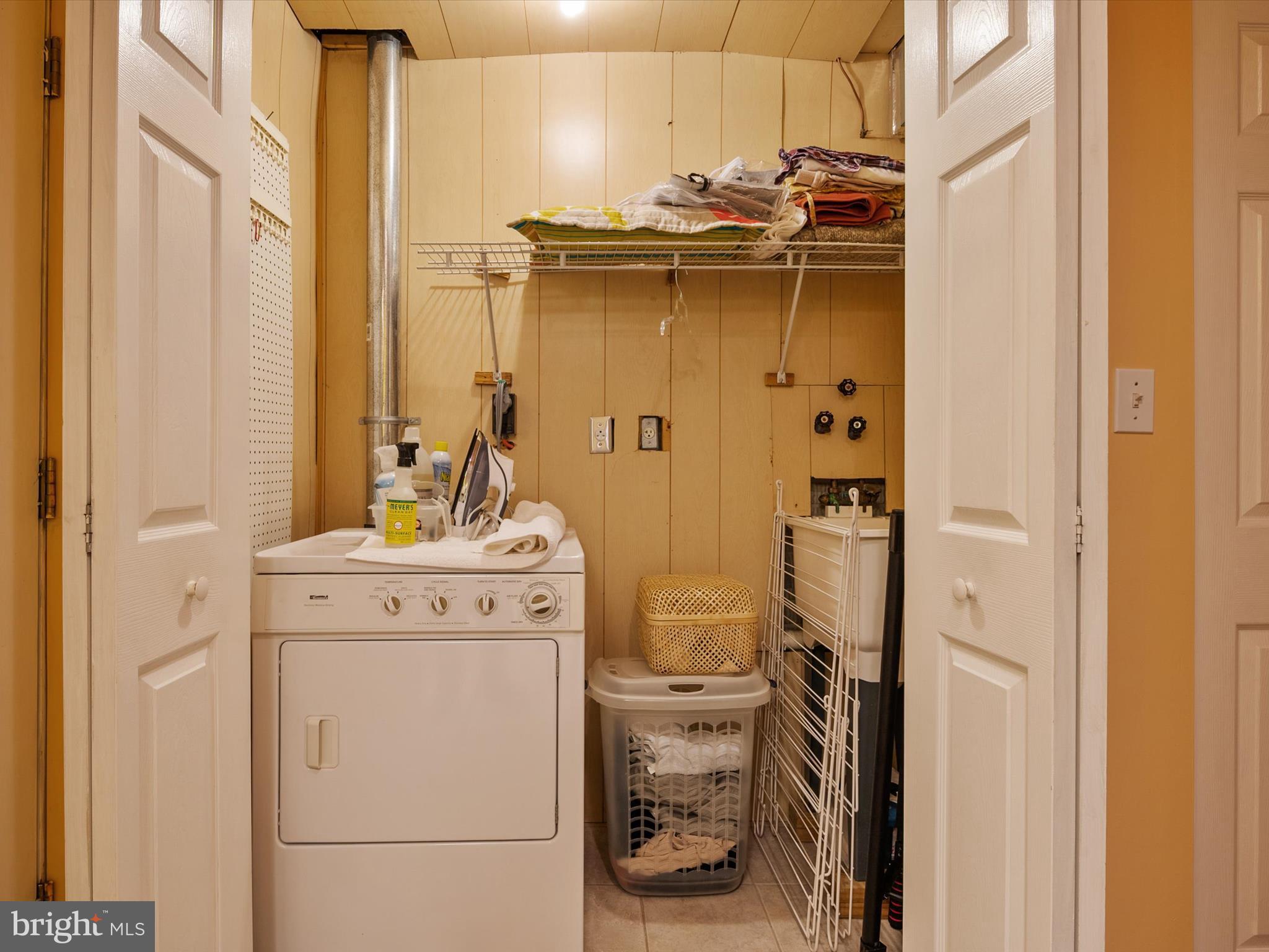 ROLAND TERRACE - Residential