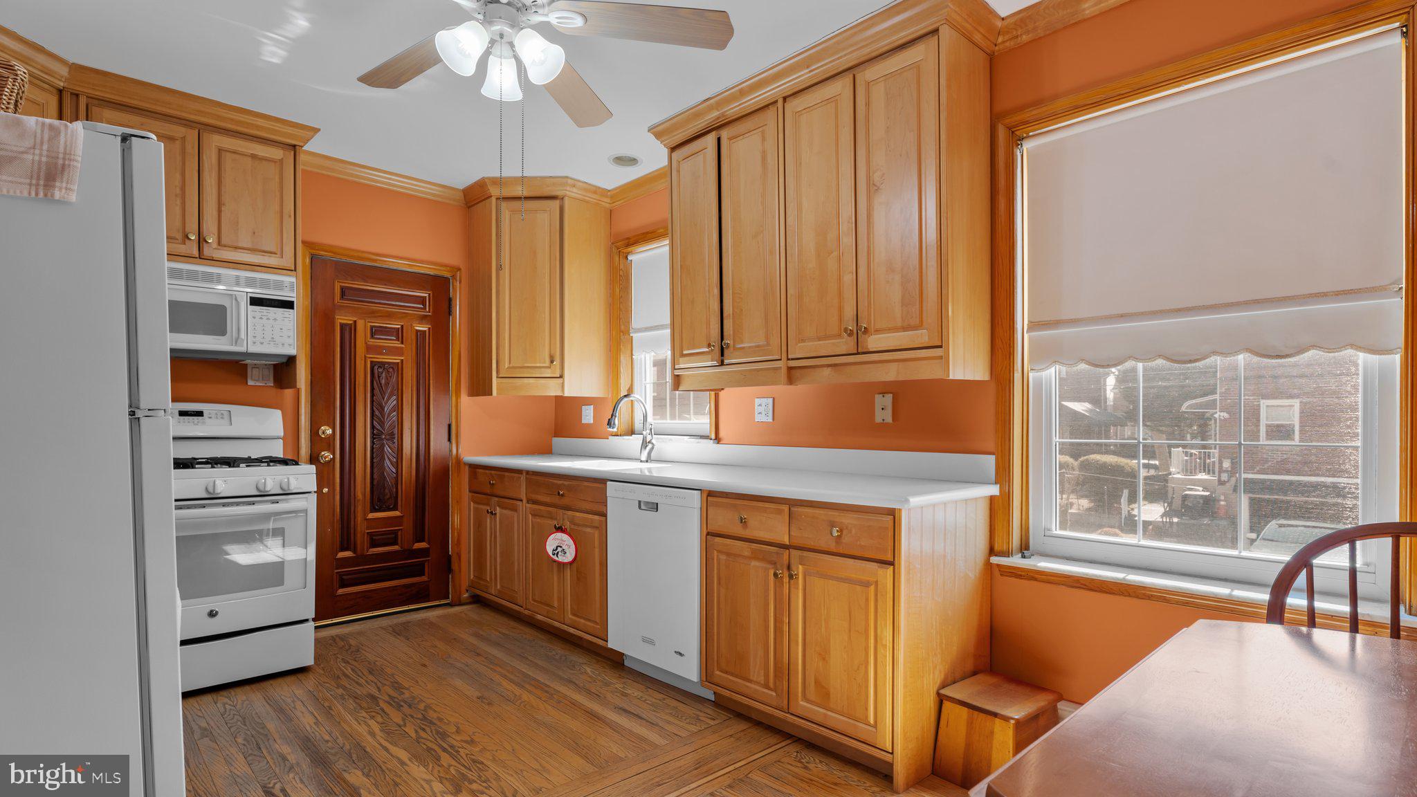 LAWNDALE - Residential