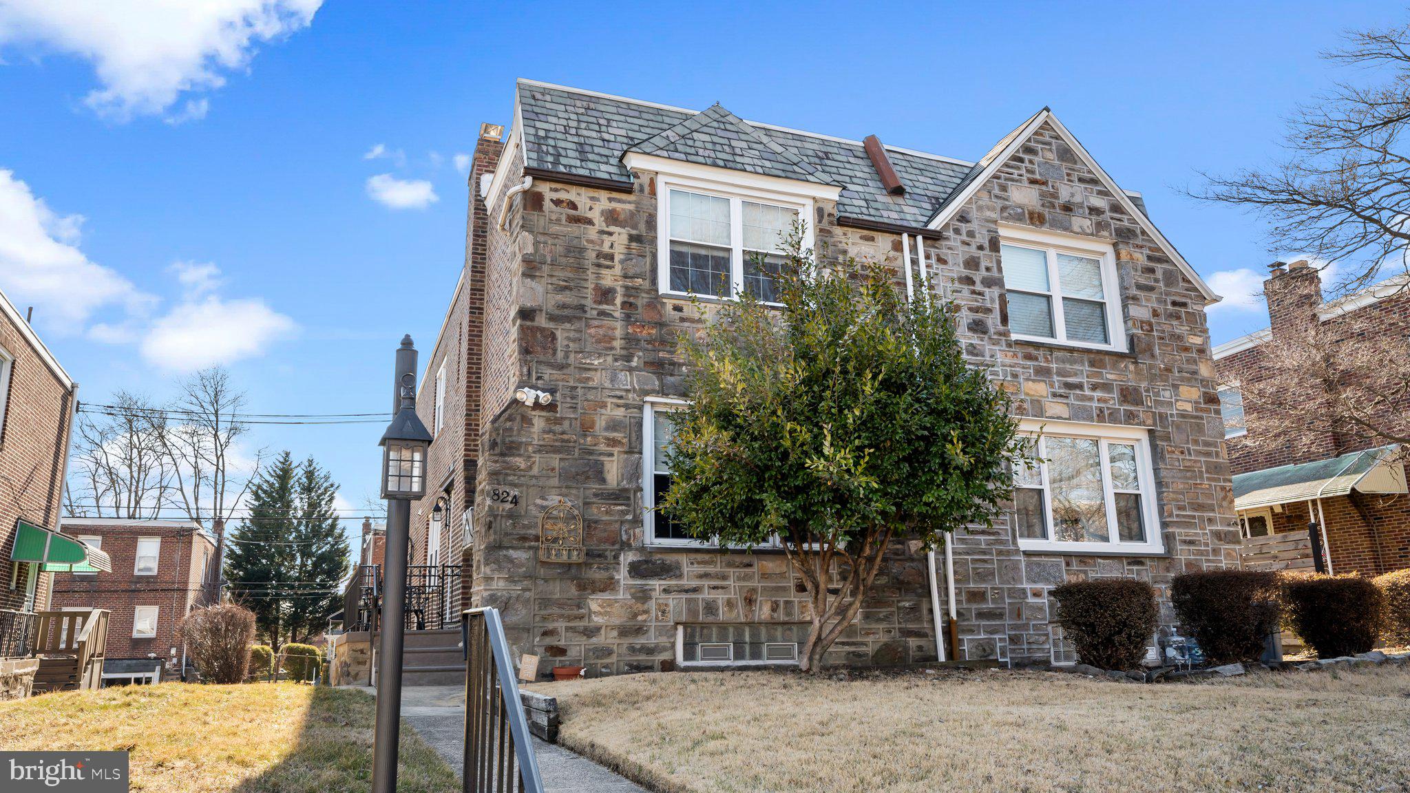 LAWNDALE - Residential