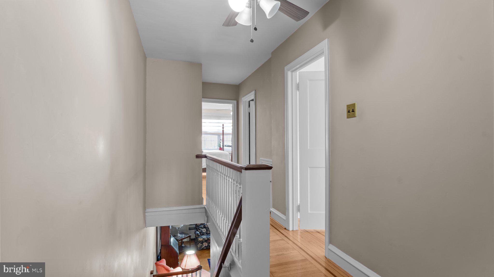 LAWNDALE - Residential