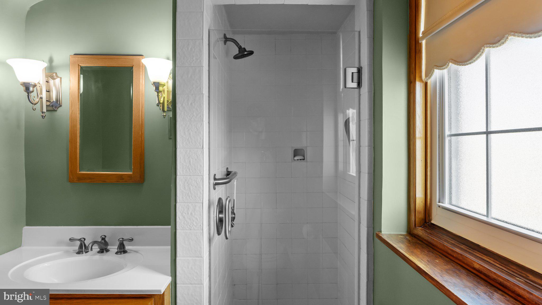 LAWNDALE - Residential