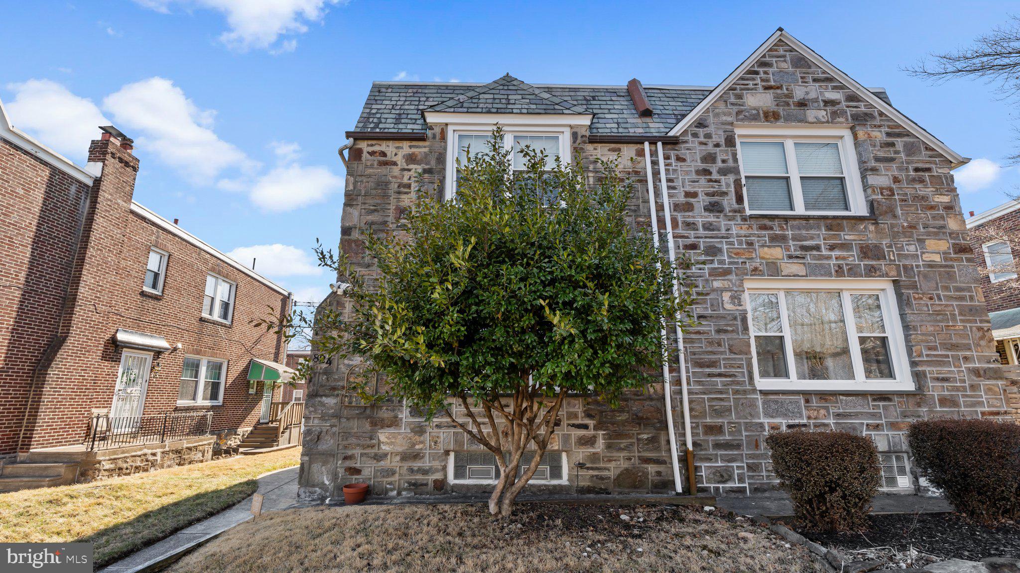 LAWNDALE - Residential