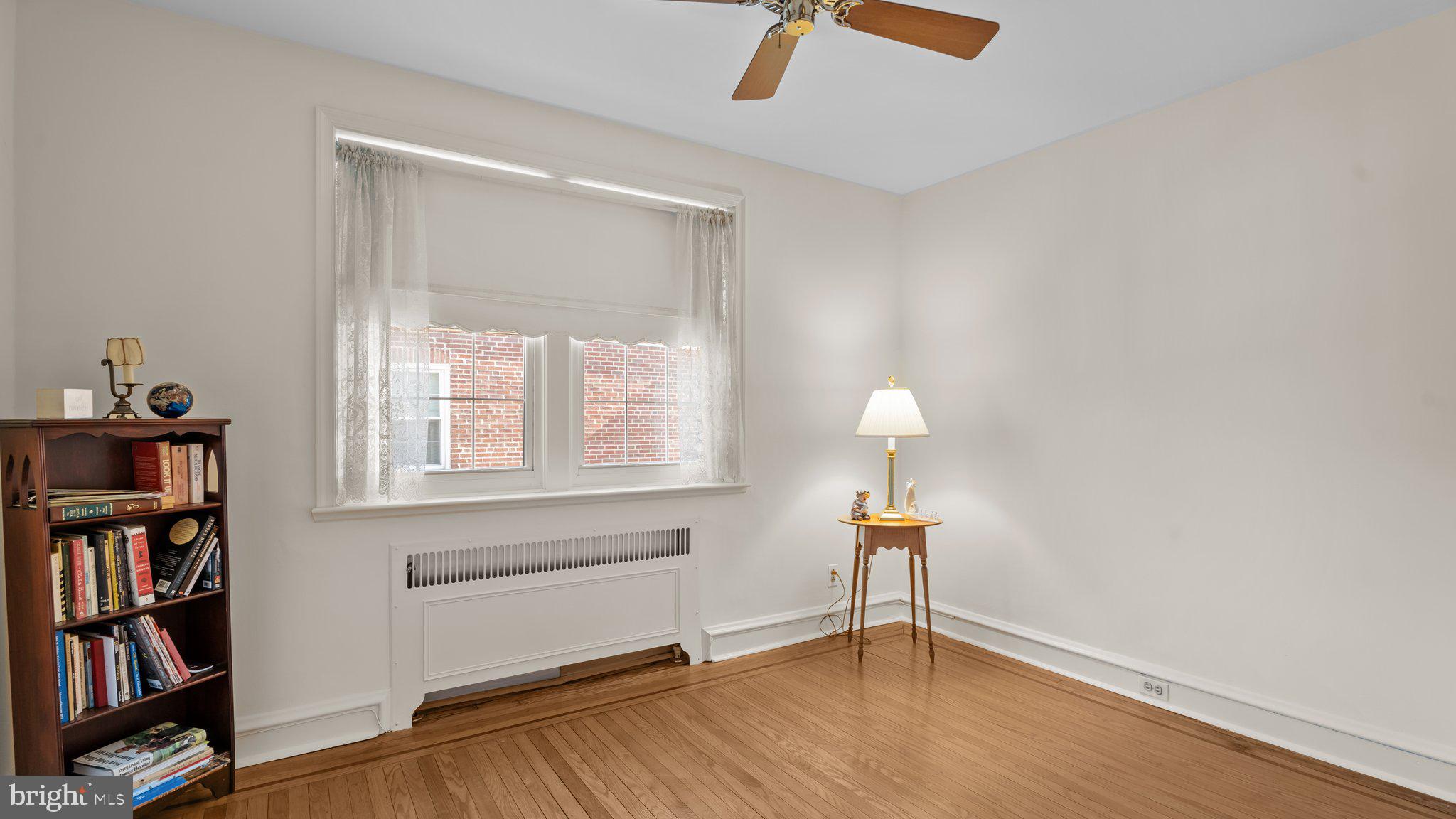 LAWNDALE - Residential