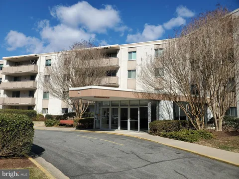 7501 Democracy Boulevard Unit B, Bethesda, MD MLS: MDMC2178018