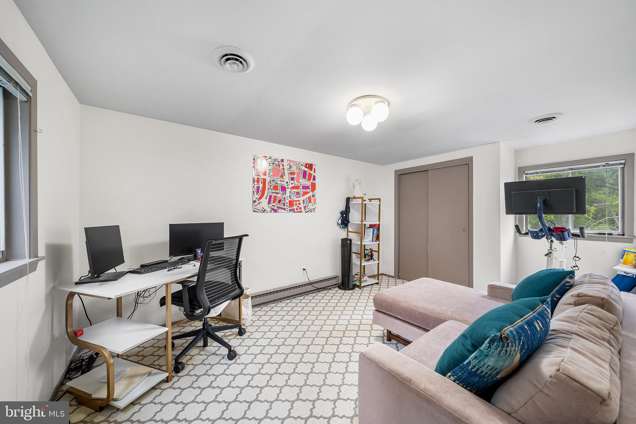 KING OF PRUSSIA - Residential