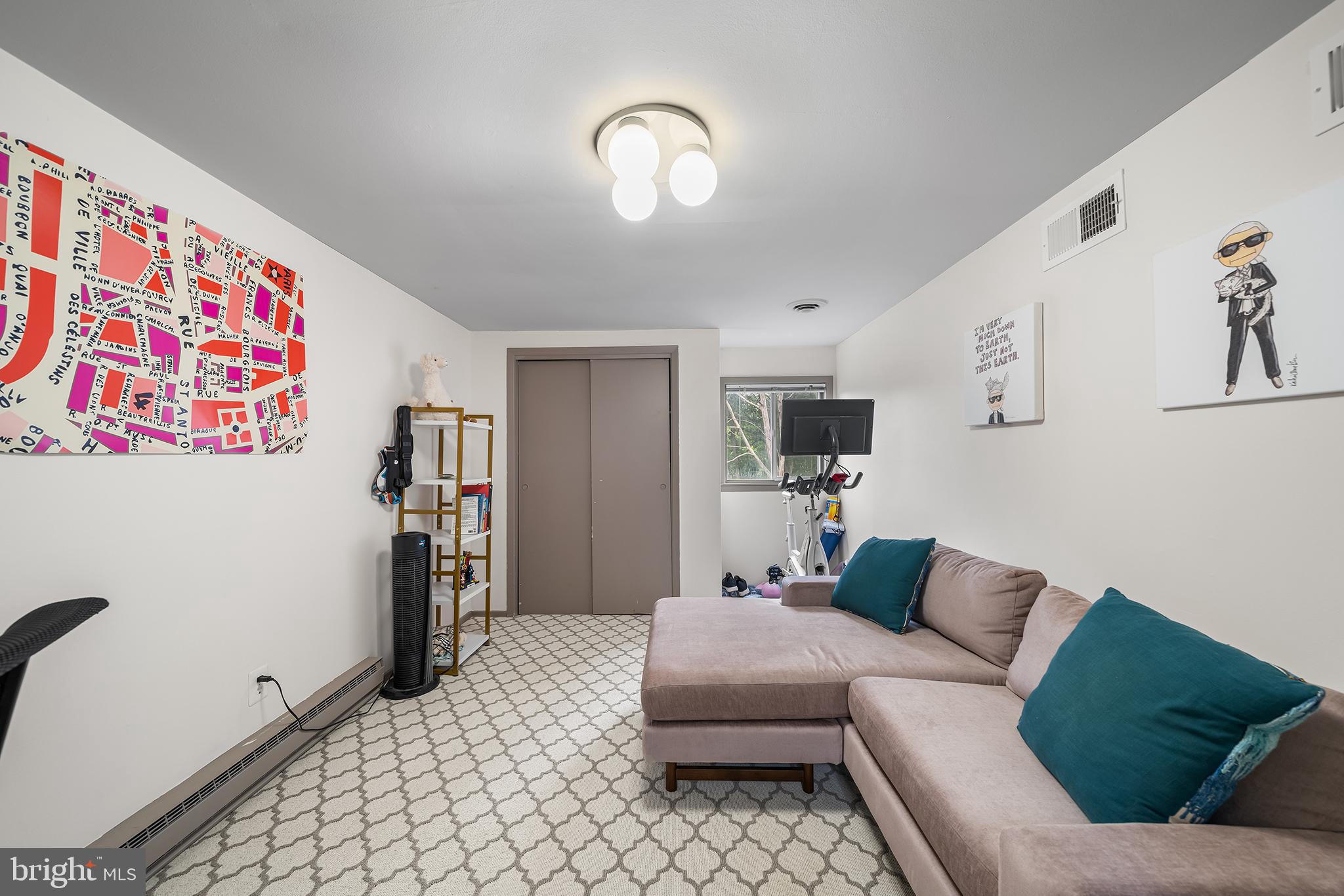 KING OF PRUSSIA - Residential