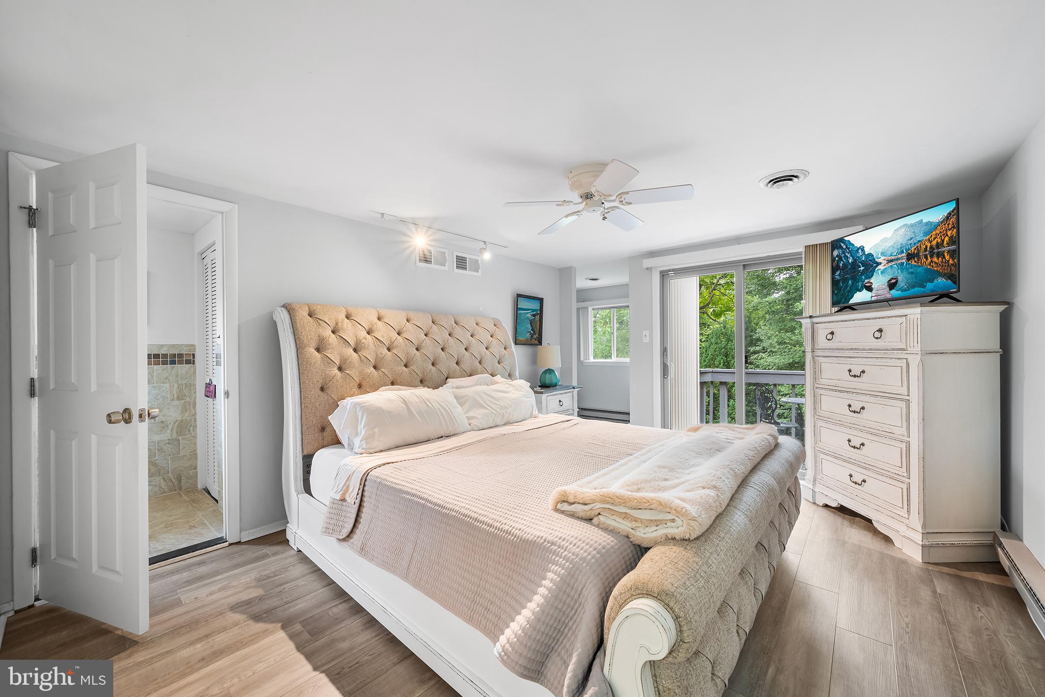 KING OF PRUSSIA - Residential