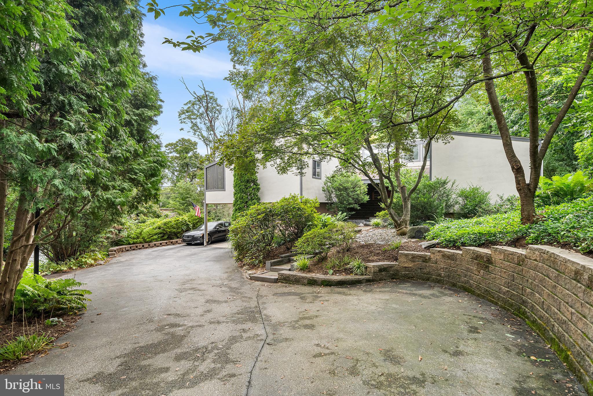 KING OF PRUSSIA - Residential