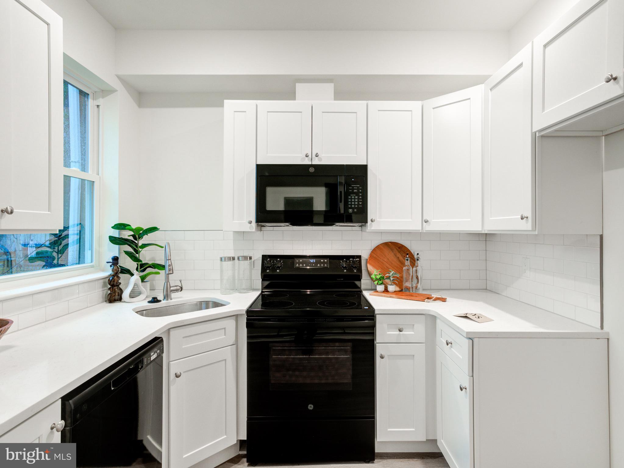 PORT RICHMOND - Residential