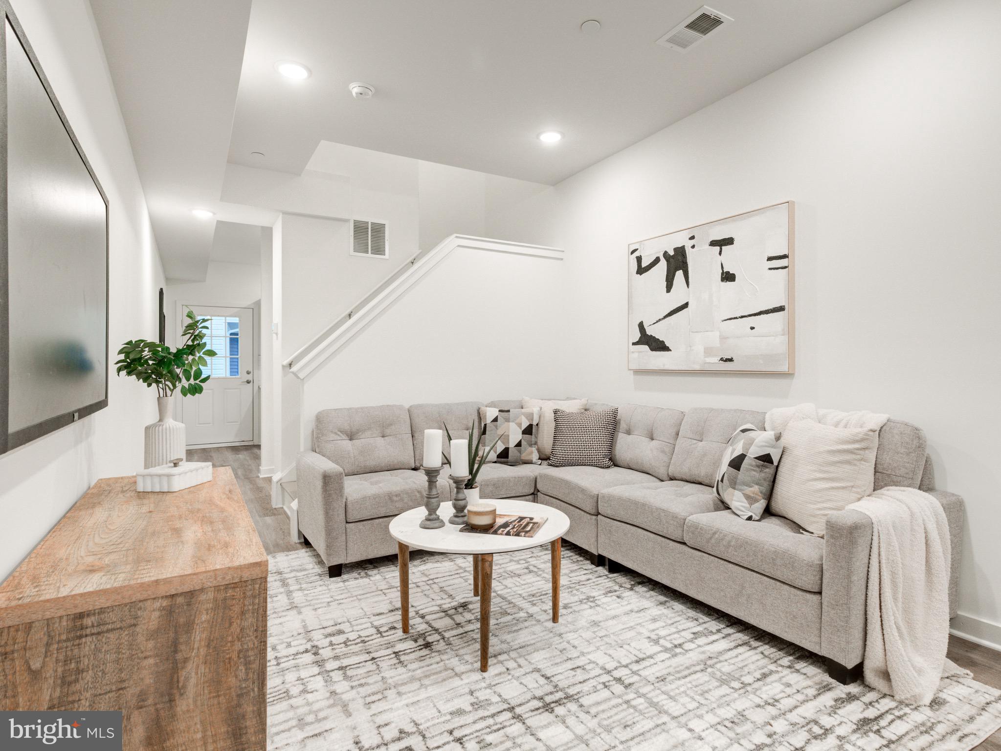 PORT RICHMOND - Residential