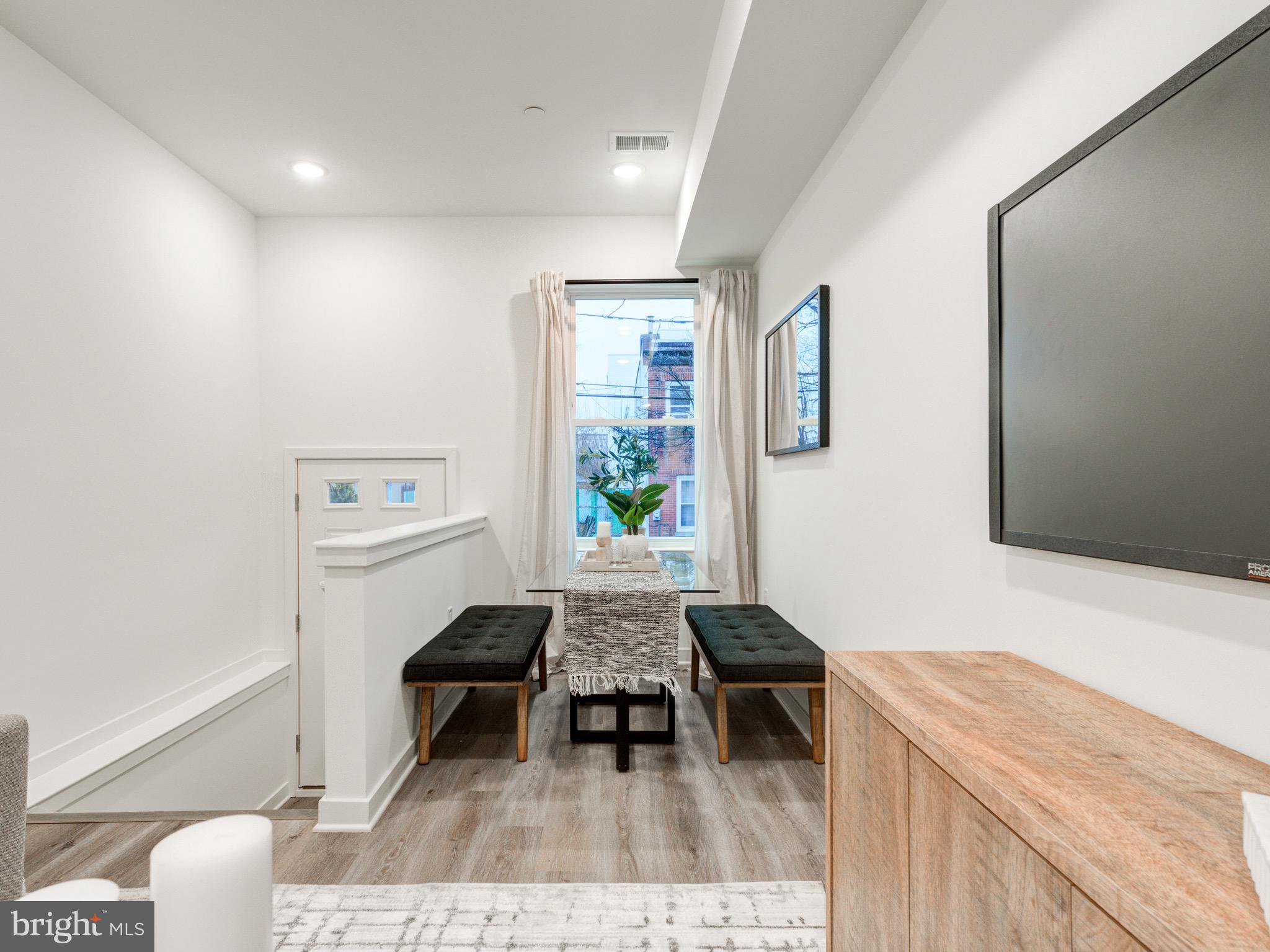 PORT RICHMOND - Residential