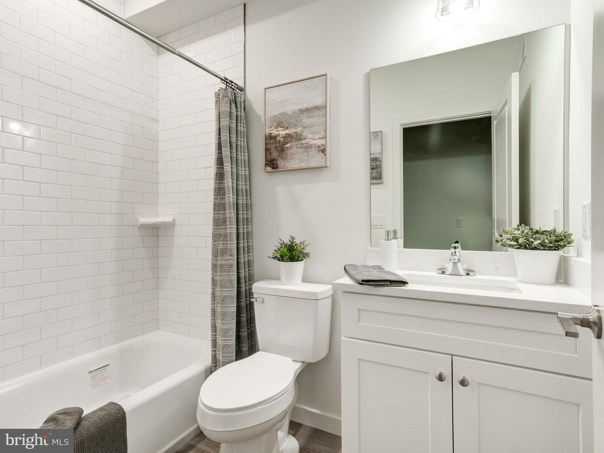 PORT RICHMOND - Residential